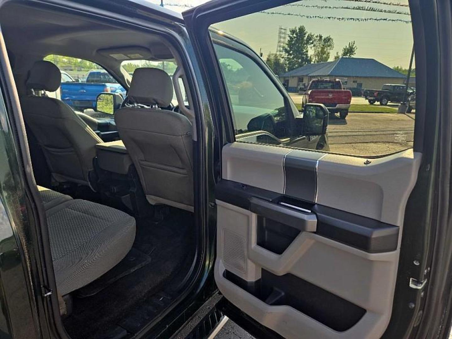 2015 GREEN /GREY Ford F-150 XL SuperCrew 6.5-ft. Bed 4WD (1FTFW1EF1FF) with an 5.0L V8 engine, 6-Speed Automatic transmission, located at 3304 Woodville Road, Northwood, OH, 43619, (419) 210-8019, 41.612694, -83.480743 - We are #1 Auto Loan Dealer for Good Bad or No Credit we have hundreds of vehicles to choose from, stop on in or just fill out our online application to get approved for auto financing and see your credit score for free by visiting our website today. We have Low Payment Options and Terms Available - Photo#12