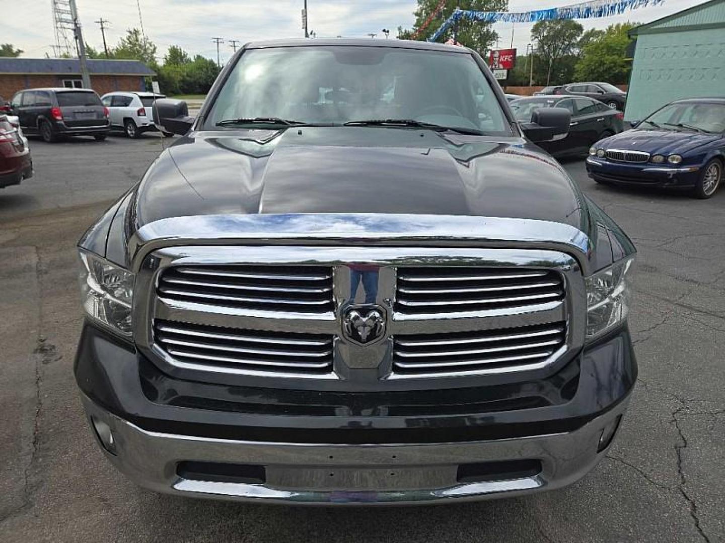 2017 GRAY /BLACK RAM 1500 SLT Crew Cab SWB 4WD (1C6RR7LT9HS) with an 5.7L V8 OHV 16V engine, 8A transmission, located at 3304 Woodville Road, Northwood, OH, 43619, (419) 210-8019, 41.612694, -83.480743 - We are #1 Auto Loan Dealer for Good Bad or No Credit we have hundreds of vehicles to choose from, stop on in or just fill out our online application to get approved for auto financing and see your credit score for free by visiting our website today. We have Low Payment Options and Terms Available - Photo#7