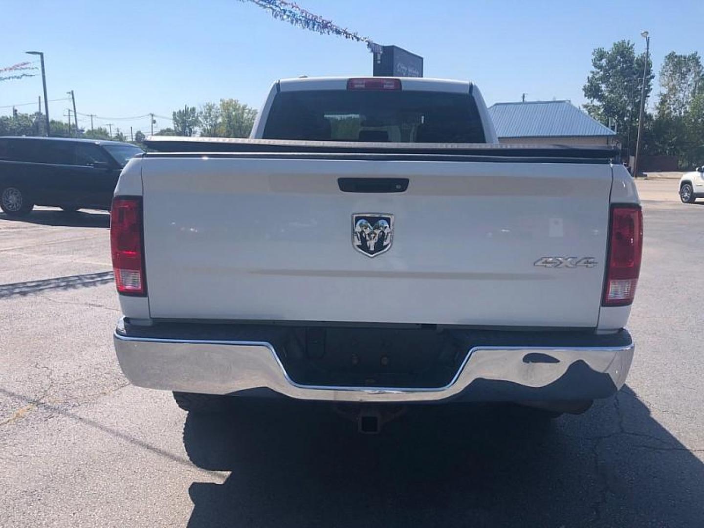 2017 WHITE /GREY RAM 1500 Tradesman Quad Cab 4WD (1C6RR7FT1HS) with an 5.7L V8 OHV 16V engine, 8A transmission, located at 3304 Woodville Road, Northwood, OH, 43619, (419) 210-8019, 41.612694, -83.480743 - We are #1 Auto Loan Dealer for Good Bad or No Credit we have hundreds of vehicles to choose from, stop on in or just fill out our online application to get approved for auto financing and see your credit score for free by visiting our website today. We have Low Payment Options and Terms Available - Photo#3