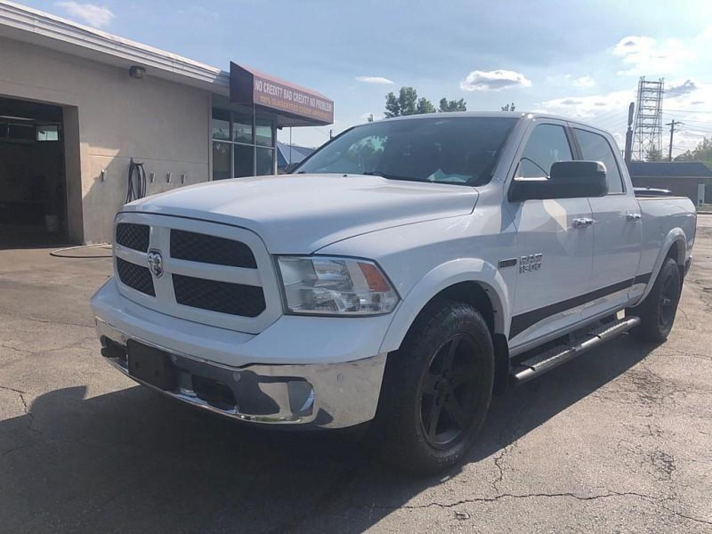 2014 WHITE /GREY RAM 1500 SLT Crew Cab LWB 4WD (1C6RR7TM6ES) with an 3.0L V6 DOHC 24V DIESEL engine, 6-Speed Automatic transmission, located at 3304 Woodville Road, Northwood, OH, 43619, (419) 210-8019, 41.612694, -83.480743 - We are #1 Auto Loan Dealer for Good Bad or No Credit we have hundreds of vehicles to choose from, stop on in or just fill out our online application to get approved for auto financing and see your credit score for free by visiting our website today. We have Low Payment Options and Terms Available - Photo#0