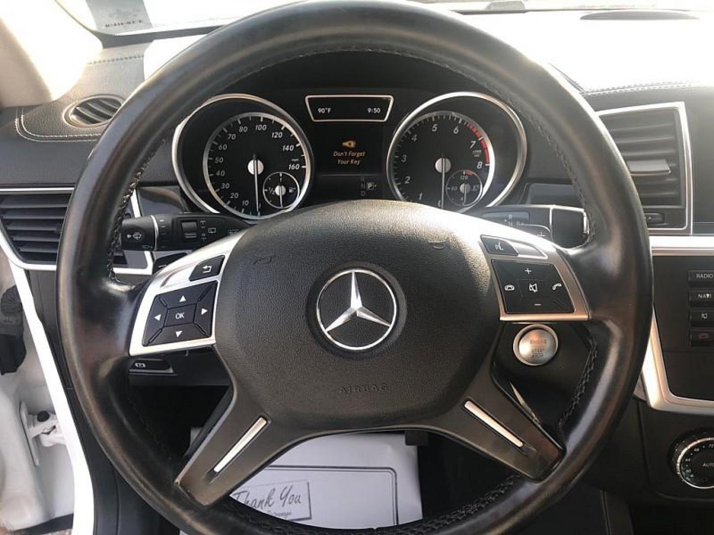 2015 WHITE /BLACK Mercedes-Benz GL-Class GL450 4MATIC (4JGDF6EE3FA) with an 3.0L V6 DOHC 24V TURBO DIESEL engine, 7-Speed Automatic transmission, located at 3304 Woodville Road, Northwood, OH, 43619, (419) 210-8019, 41.612694, -83.480743 - We are #1 Auto Loan Dealer for Good Bad or No Credit we have hundreds of vehicles to choose from, stop on in or just fill out our online application to get approved for auto financing and see your credit score for free by visiting our website today. We have Low Payment Options and Terms Available - Photo#21