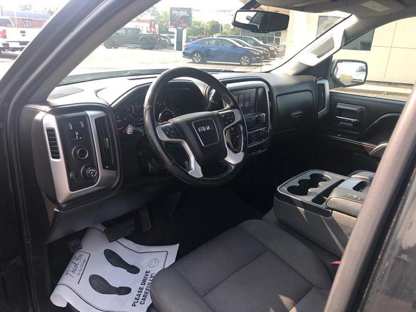 2018 BLACK /BLACK GMC Sierra 1500 SLE Crew Cab Long Box 4WD (3GTU2MEC5JG) with an 5.3L V8 OHV 16V engine, 6A transmission, located at 3304 Woodville Road, Northwood, OH, 43619, (419) 210-8019, 41.612694, -83.480743 - We are #1 Auto Loan Dealer for Good Bad or No Credit we have hundreds of vehicles to choose from, stop on in or just fill out our online application to get approved for auto financing and see your credit score for free by visiting our website today. We have Low Payment Options and Terms Available - Photo#20