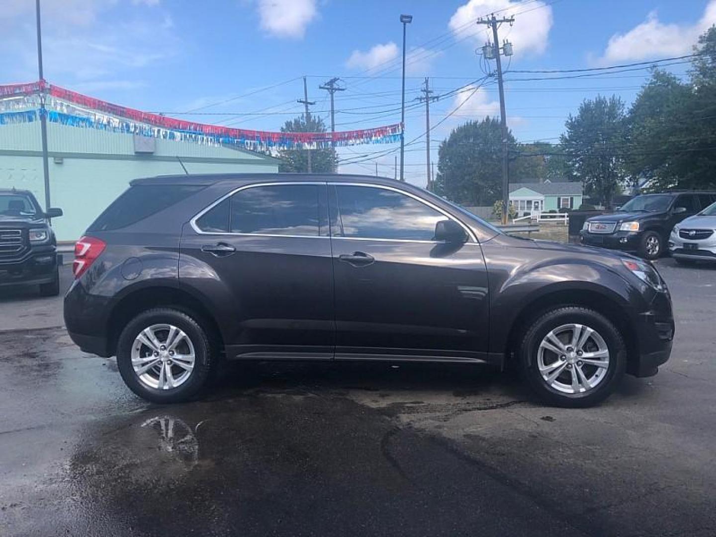 2016 GRAY /BLACK Chevrolet Equinox LS AWD (2GNFLEEK2G6) with an 2.4L L4 DOHC 16V FFV engine, 6A transmission, located at 3304 Woodville Road, Northwood, OH, 43619, (419) 210-8019, 41.612694, -83.480743 - We are #1 Auto Loan Dealer for Good Bad or No Credit we have hundreds of vehicles to choose from, stop on in or just fill out our online application to get approved for auto financing and see your credit score for free by visiting our website today. We have Low Payment Options and Terms Available - Photo#5