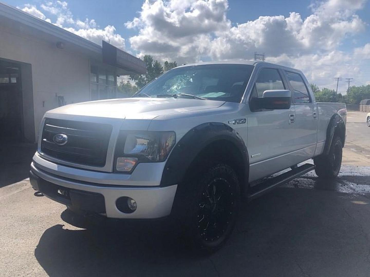 2013 SILVER /BLACK Ford F-150 XLT SuperCrew 6.5-ft. Bed 4WD (1FTFW1ET9DK) with an 3.5L V6 TURBO engine, 6-Speed Automatic transmission, located at 3304 Woodville Road, Northwood, OH, 43619, (419) 210-8019, 41.612694, -83.480743 - We are #1 Auto Loan Dealer for Good Bad or No Credit we have hundreds of vehicles to choose from, stop on in or just fill out our online application to get approved for auto financing and see your credit score for free by visiting our website today. We have Low Payment Options and Terms Available - Photo#0