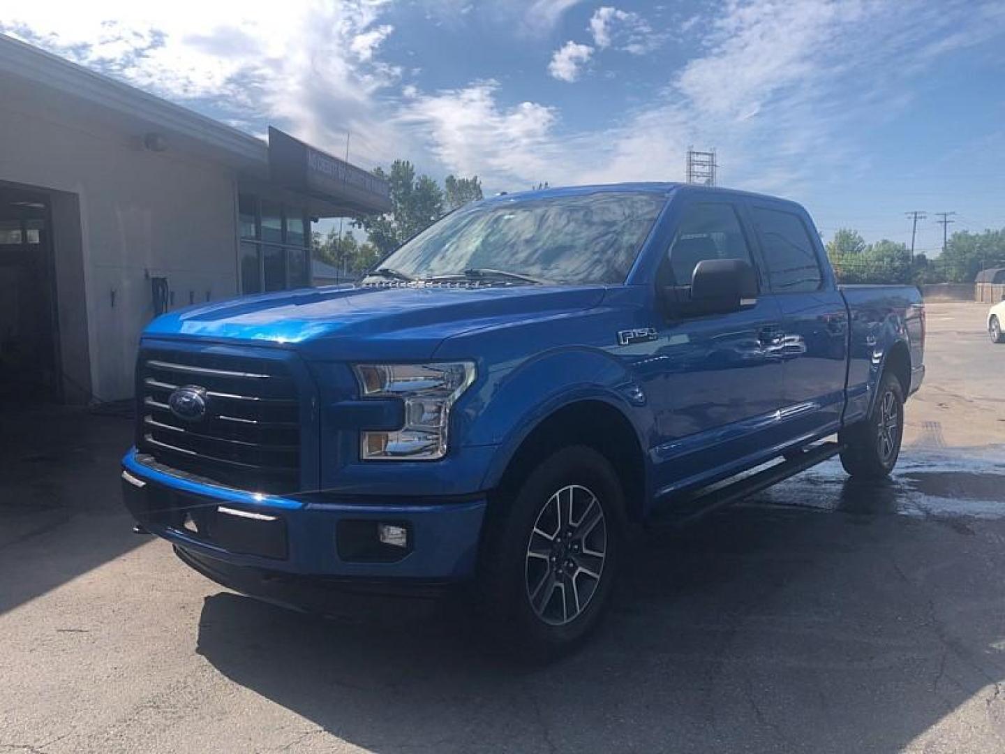 2016 BLUE /BLACK Ford F-150 XL SuperCrew 6.5-ft. Bed 4WD (1FTFW1EFXGK) with an 5.0L V8 engine, 6A transmission, located at 3304 Woodville Road, Northwood, OH, 43619, (419) 210-8019, 41.612694, -83.480743 - Photo#0