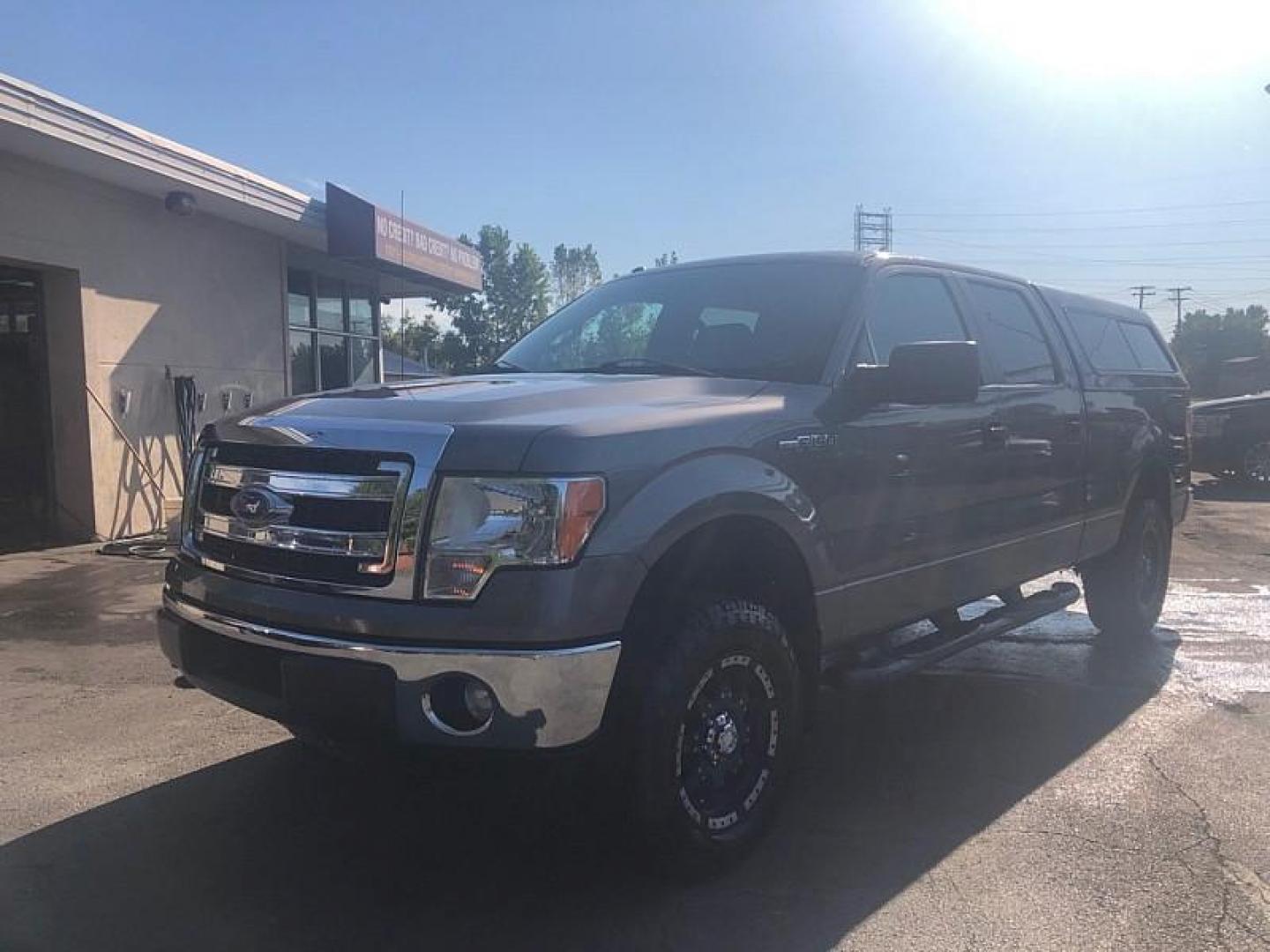 2014 GRAY /GREY Ford F-150 XL SuperCrew 5.5-ft. Bed 4WD (1FTFW1EF0EK) with an 5.0L V8 engine, 6-Speed Automatic transmission, located at 3304 Woodville Road, Northwood, OH, 43619, (419) 210-8019, 41.612694, -83.480743 - We are #1 Auto Loan Dealer for Good Bad or No Credit we have hundreds of vehicles to choose from, stop on in or just fill out our online application to get approved for auto financing and see your credit score for free by visiting our website today. We have Low Payment Options and Terms Available - Photo#0