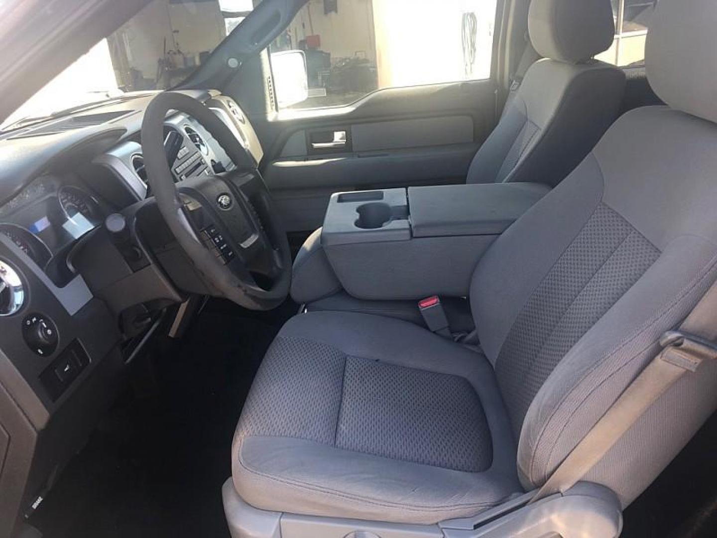 2014 GRAY /GREY Ford F-150 XL SuperCrew 5.5-ft. Bed 4WD (1FTFW1EF0EK) with an 5.0L V8 engine, 6-Speed Automatic transmission, located at 3304 Woodville Road, Northwood, OH, 43619, (419) 210-8019, 41.612694, -83.480743 - We are #1 Auto Loan Dealer for Good Bad or No Credit we have hundreds of vehicles to choose from, stop on in or just fill out our online application to get approved for auto financing and see your credit score for free by visiting our website today. We have Low Payment Options and Terms Available - Photo#9