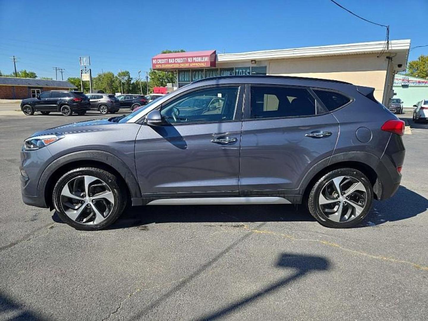 2017 GRAY /BLACK Hyundai Tucson Eco AWD (KM8J3CA2XHU) with an 1.6L L4 DOHC 16V engine, 7A transmission, located at 3304 Woodville Road, Northwood, OH, 43619, (419) 210-8019, 41.612694, -83.480743 - We are #1 Auto Loan Dealer for Good Bad or No Credit we have hundreds of vehicles to choose from, stop on in or just fill out our online application to get approved for auto financing and see your credit score for free by visiting our website today. We have Low Payment Options and Terms Available - Photo#1