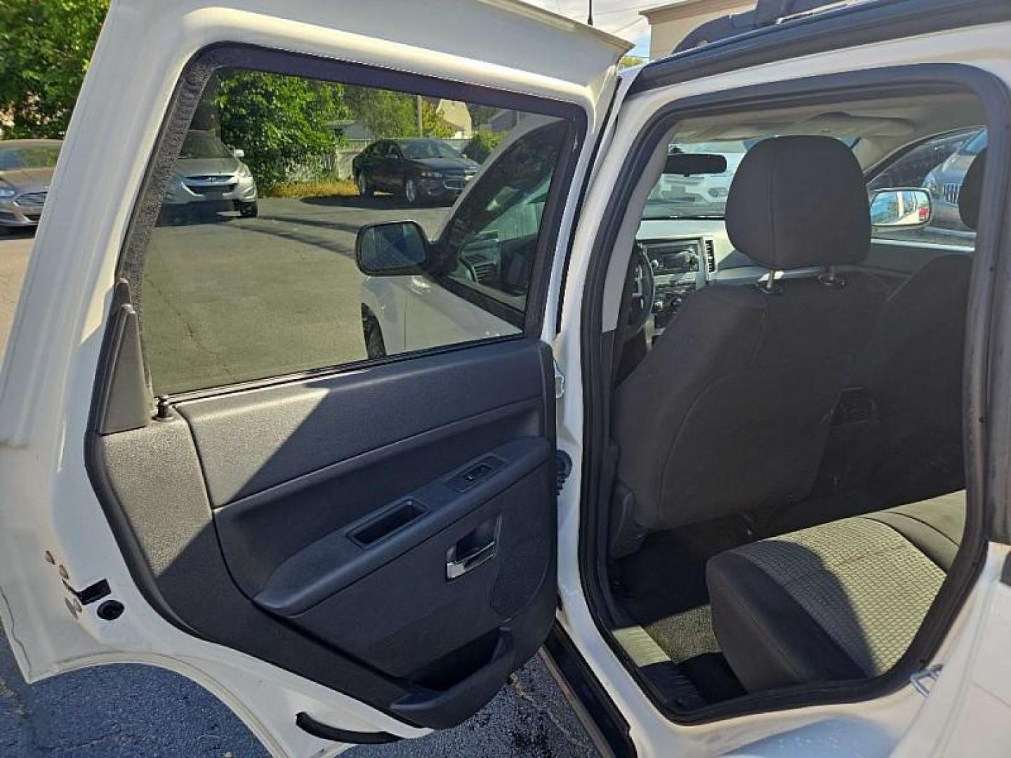 2010 SILVER /BLACK Jeep Grand Cherokee Laredo 4WD (1J4PR4GK6AC) with an 3.7L V6 SOHC 12V engine, 5-Speed Automatic transmission, located at 3304 Woodville Road, Northwood, OH, 43619, (419) 210-8019, 41.612694, -83.480743 - We are #1 Auto Loan Dealer for Good Bad or No Credit we have hundreds of vehicles to choose from, stop on in or just fill out our online application to get approved for auto financing and see your credit score for free by visiting our website today. We have Low Payment Options and Terms Available - Photo#10