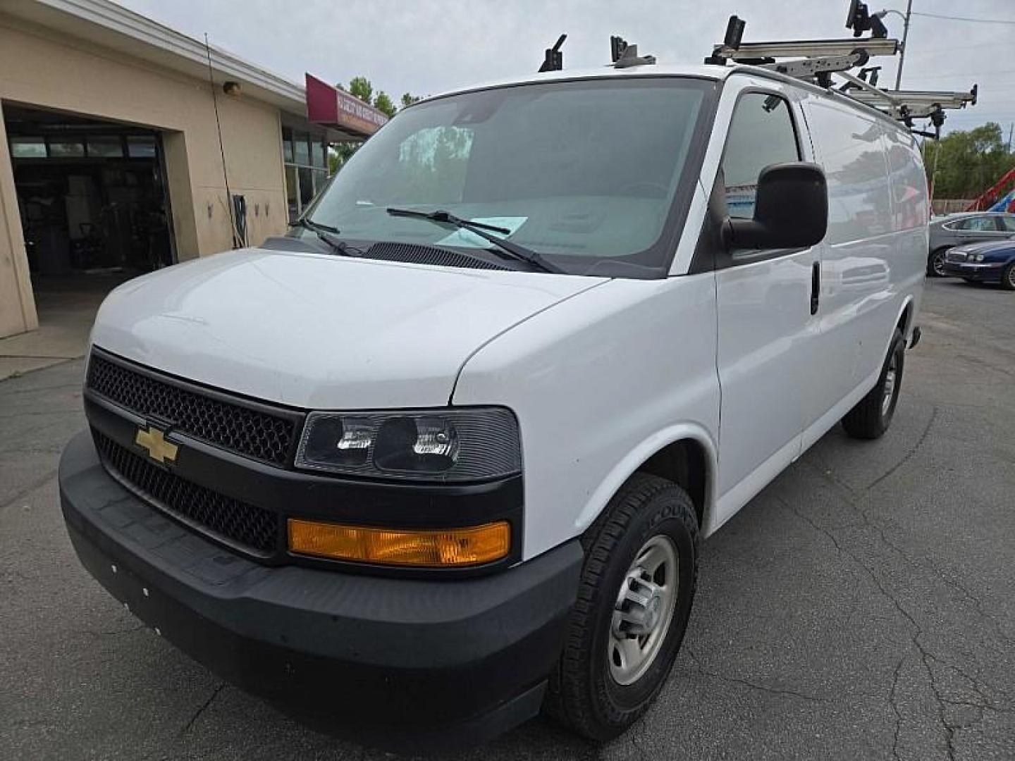 2019 WHITE /TAN Chevrolet Express 2500 Cargo (1GCWGAFP3K1) with an 4.3L V6 engine, 6A transmission, located at 3304 Woodville Road, Northwood, OH, 43619, (419) 210-8019, 41.612694, -83.480743 - Photo#0