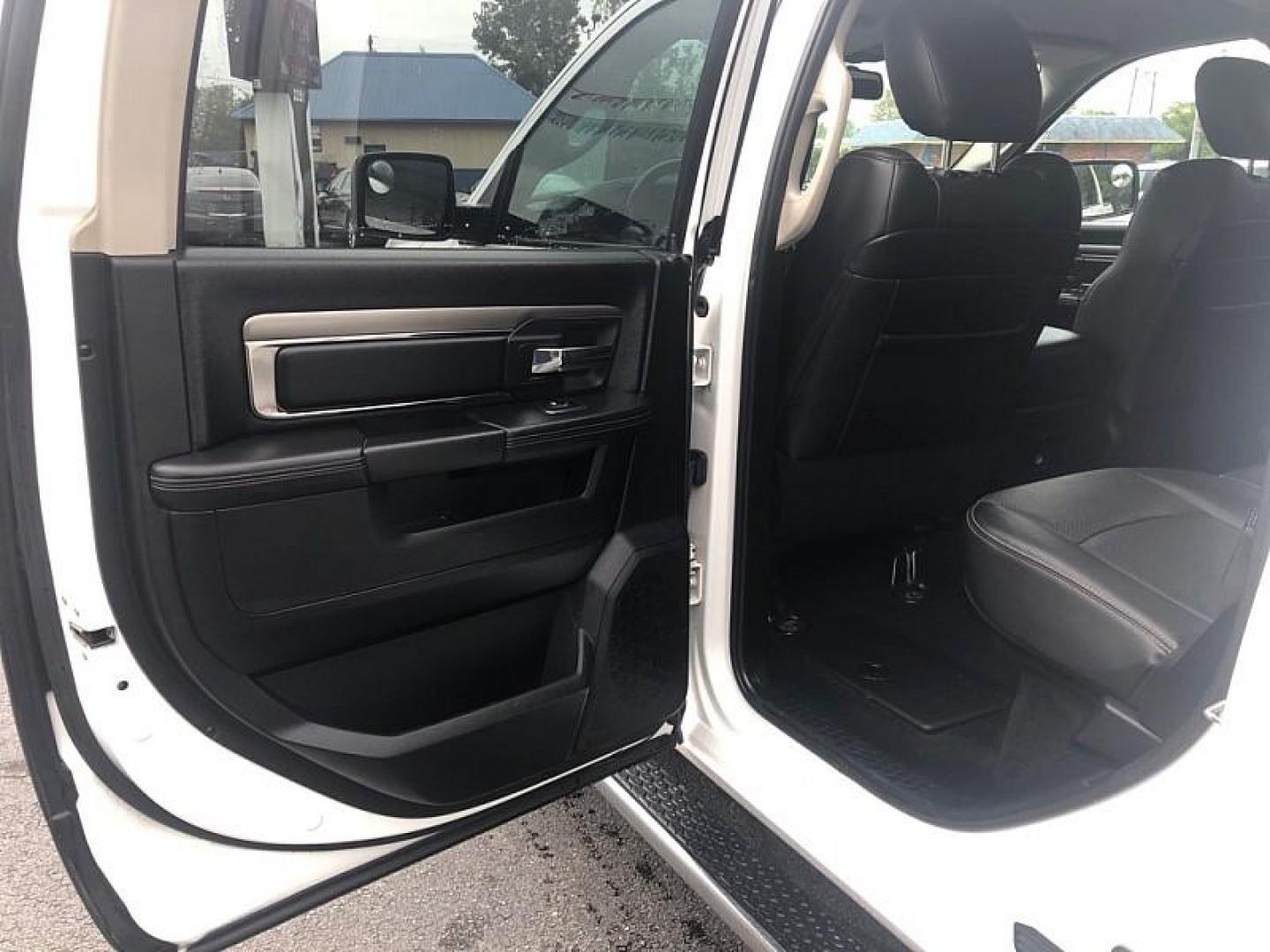 2015 WHITE /BLACK RAM 1500 Sport Crew Cab LWB 4WD (1C6RR7UT7FS) with an 5.7L V8 OHV 16V engine, 6-Speed Automatic transmission, located at 3304 Woodville Road, Northwood, OH, 43619, (419) 210-8019, 41.612694, -83.480743 - We are #1 Auto Loan Dealer for Good Bad or No Credit we have hundreds of vehicles to choose from, stop on in or just fill out our online application to get approved for auto financing and see your credit score for free by visiting our website today. We have Low Payment Options and Terms Available - Photo#10