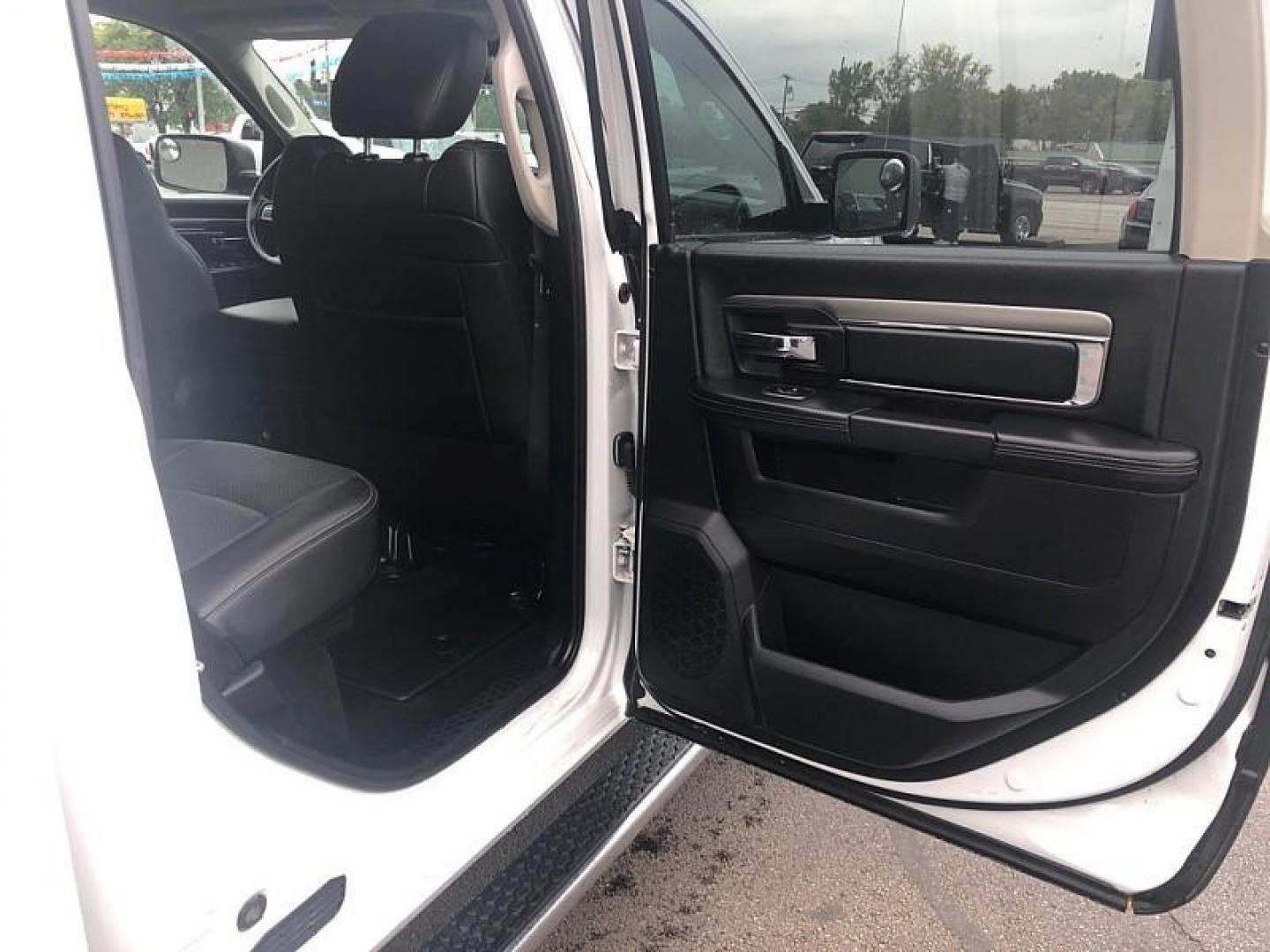 2015 WHITE /BLACK RAM 1500 Sport Crew Cab LWB 4WD (1C6RR7UT7FS) with an 5.7L V8 OHV 16V engine, 6-Speed Automatic transmission, located at 3304 Woodville Road, Northwood, OH, 43619, (419) 210-8019, 41.612694, -83.480743 - We are #1 Auto Loan Dealer for Good Bad or No Credit we have hundreds of vehicles to choose from, stop on in or just fill out our online application to get approved for auto financing and see your credit score for free by visiting our website today. We have Low Payment Options and Terms Available - Photo#12