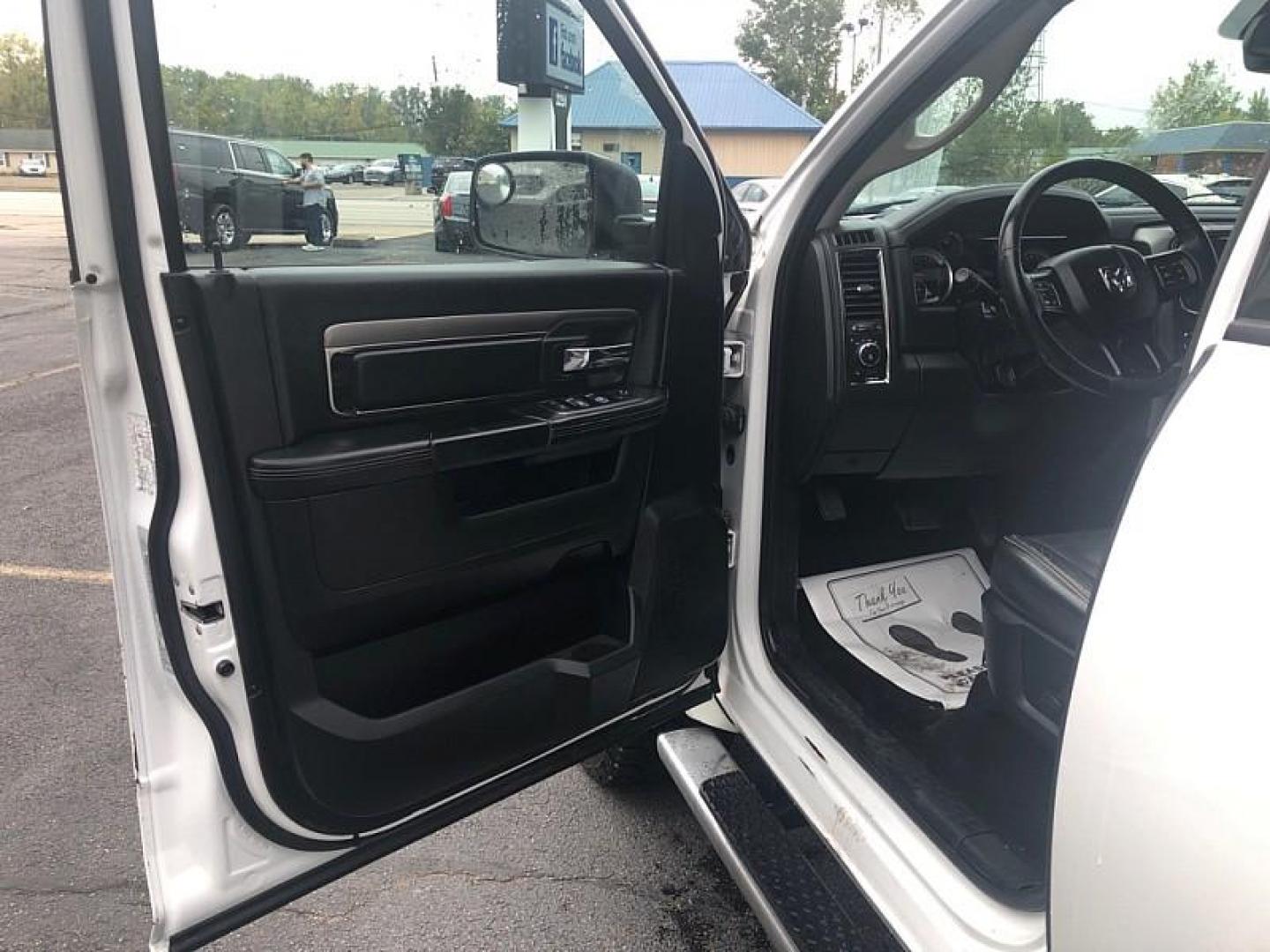 2015 WHITE /BLACK RAM 1500 Sport Crew Cab LWB 4WD (1C6RR7UT7FS) with an 5.7L V8 OHV 16V engine, 6-Speed Automatic transmission, located at 3304 Woodville Road, Northwood, OH, 43619, (419) 210-8019, 41.612694, -83.480743 - We are #1 Auto Loan Dealer for Good Bad or No Credit we have hundreds of vehicles to choose from, stop on in or just fill out our online application to get approved for auto financing and see your credit score for free by visiting our website today. We have Low Payment Options and Terms Available - Photo#8