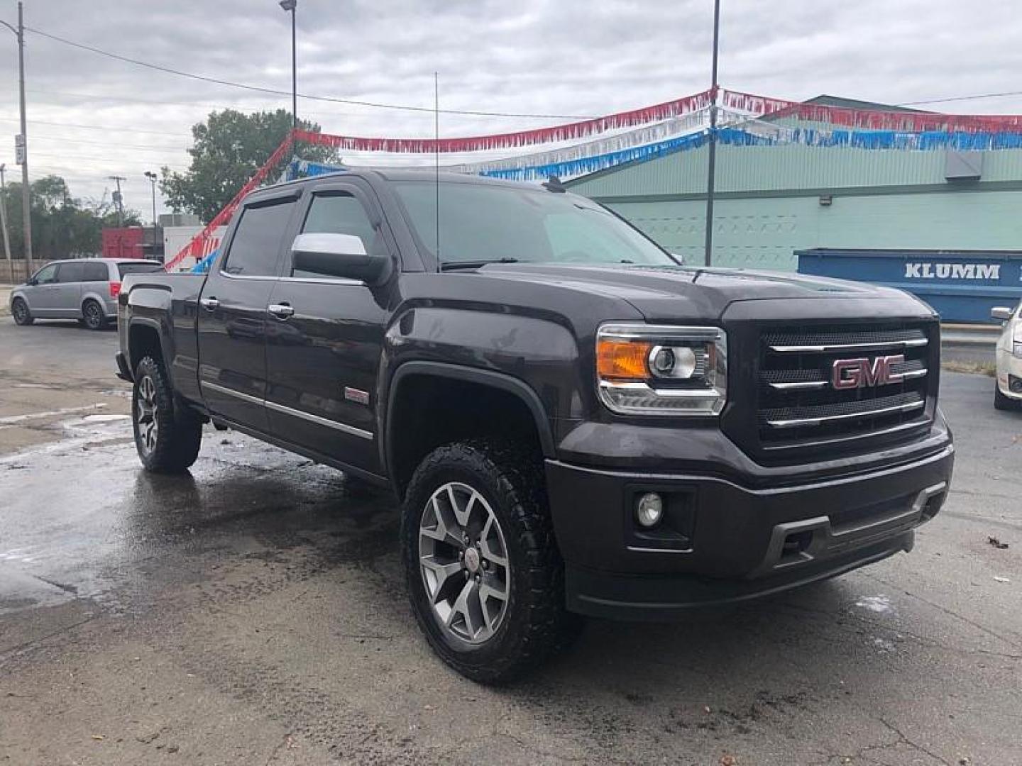 2015 GRAY /BLACK GMC Sierra 1500 SLE Crew Cab Short Box 4WD (3GTU2UECXFG) with an 5.3L V8 OHV 16V engine, 6-Speed Automatic transmission, located at 3304 Woodville Road, Northwood, OH, 43619, (419) 210-8019, 41.612694, -83.480743 - We are #1 Auto Loan Dealer for Good Bad or No Credit we have hundreds of vehicles to choose from, stop on in or just fill out our online application to get approved for auto financing and see your credit score for free by visiting our website today. We have Low Payment Options and Terms Available - Photo#6