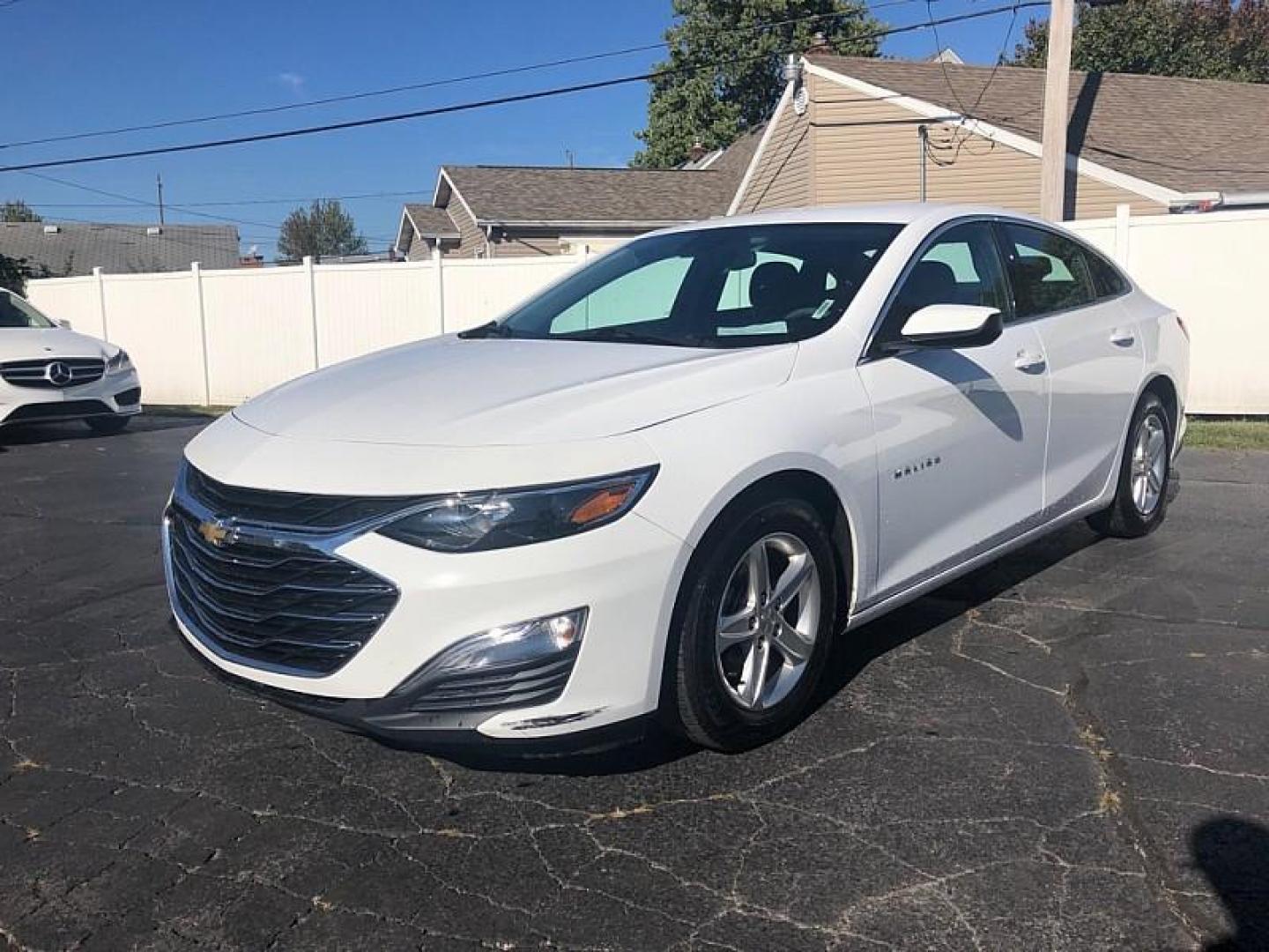 2021 WHITE /BLACK Chevrolet Malibu 1FL (1G1ZC5ST3MF) with an 1.5L L4 DOHC 16V engine, 6A transmission, located at 3304 Woodville Road, Northwood, OH, 43619, (419) 210-8019, 41.612694, -83.480743 - We are #1 Auto Loan Dealer for Good Bad or No Credit we have hundreds of vehicles to choose from, stop on in or just fill out our online application to get approved for auto financing and see your credit score for free by visiting our website today. We have Low Payment Options and Terms Available - Photo#0