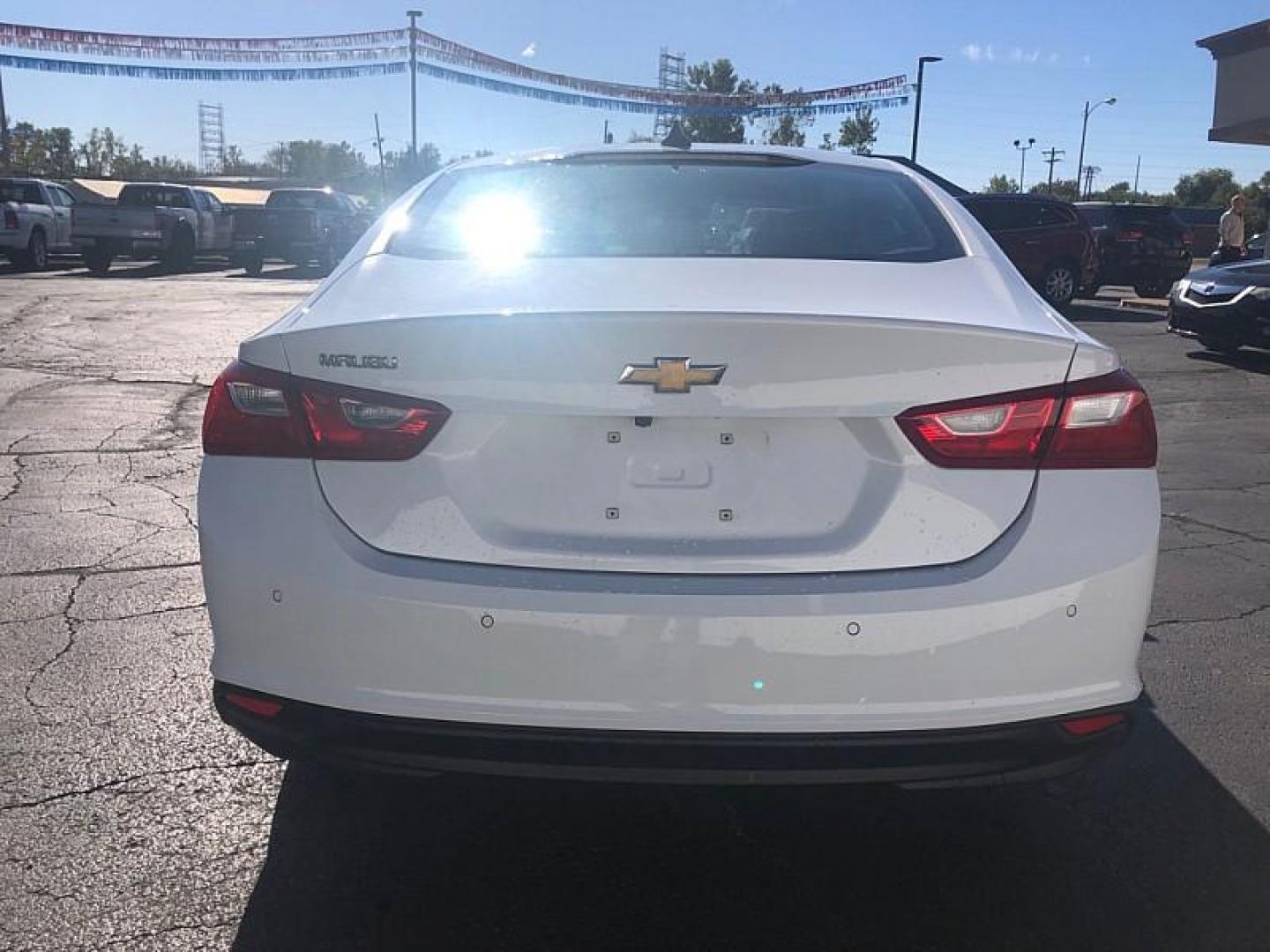 2021 WHITE /BLACK Chevrolet Malibu 1FL (1G1ZC5ST3MF) with an 1.5L L4 DOHC 16V engine, 6A transmission, located at 3304 Woodville Road, Northwood, OH, 43619, (419) 210-8019, 41.612694, -83.480743 - We are #1 Auto Loan Dealer for Good Bad or No Credit we have hundreds of vehicles to choose from, stop on in or just fill out our online application to get approved for auto financing and see your credit score for free by visiting our website today. We have Low Payment Options and Terms Available - Photo#3