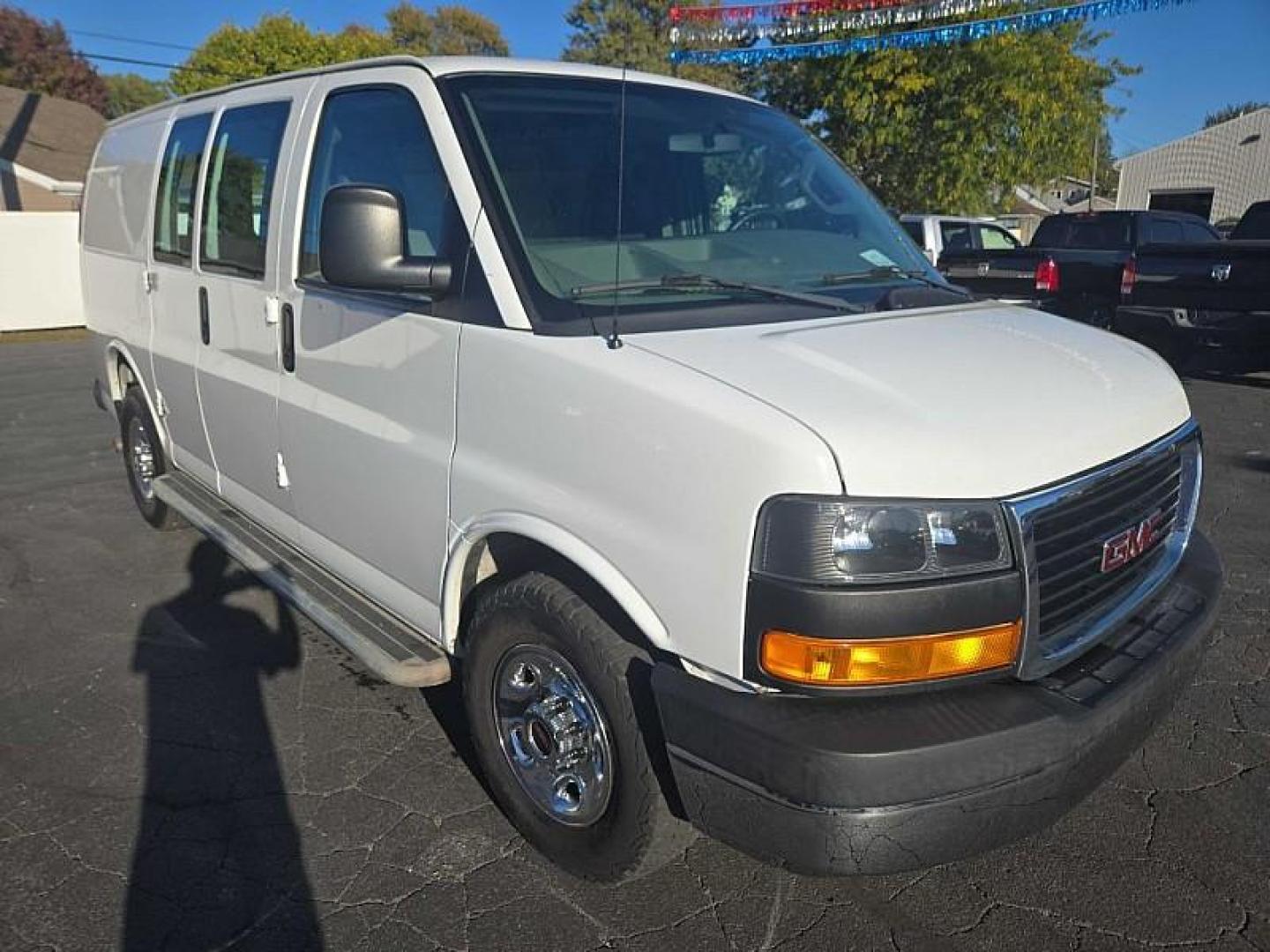 2017 WHITE /GREY GMC Savana G2500 Cargo (1GTW7AFF3H1) with an 4.8L V8 FFV engine, 6A transmission, located at 3304 Woodville Road, Northwood, OH, 43619, (419) 210-8019, 41.612694, -83.480743 - We are #1 Auto Loan Dealer for Good Bad or No Credit we have hundreds of vehicles to choose from, stop on in or just fill out our online application to get approved for auto financing and see your credit score for free by visiting our website today. We have Low Payment Options and Terms Available - Photo#6