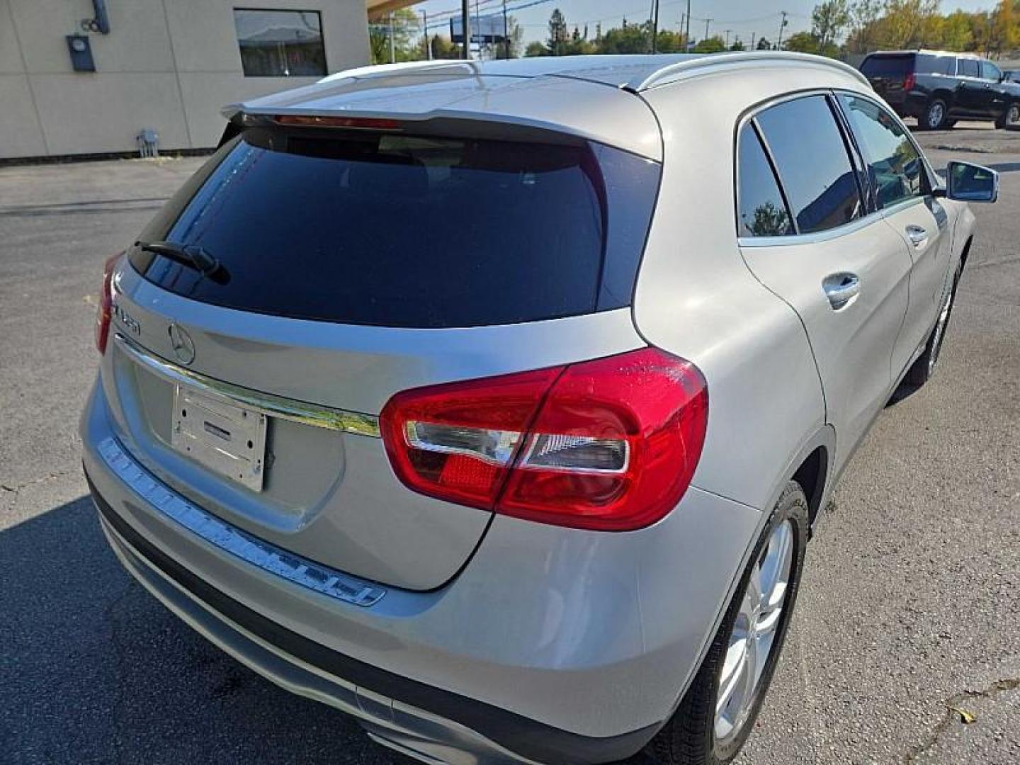 2016 SILVER /BLACK Mercedes-Benz GLA-Class GLA250 (WDCTG4EB2GJ) with an 2.0L L4 DOHC 16V TURBO engine, 7A transmission, located at 3304 Woodville Road, Northwood, OH, 43619, (419) 210-8019, 41.612694, -83.480743 - We are #1 Auto Loan Dealer for Good Bad or No Credit we have hundreds of vehicles to choose from, stop on in or just fill out our online application to get approved for auto financing and see your credit score for free by visiting our website today. We have Low Payment Options and Terms Available - Photo#0