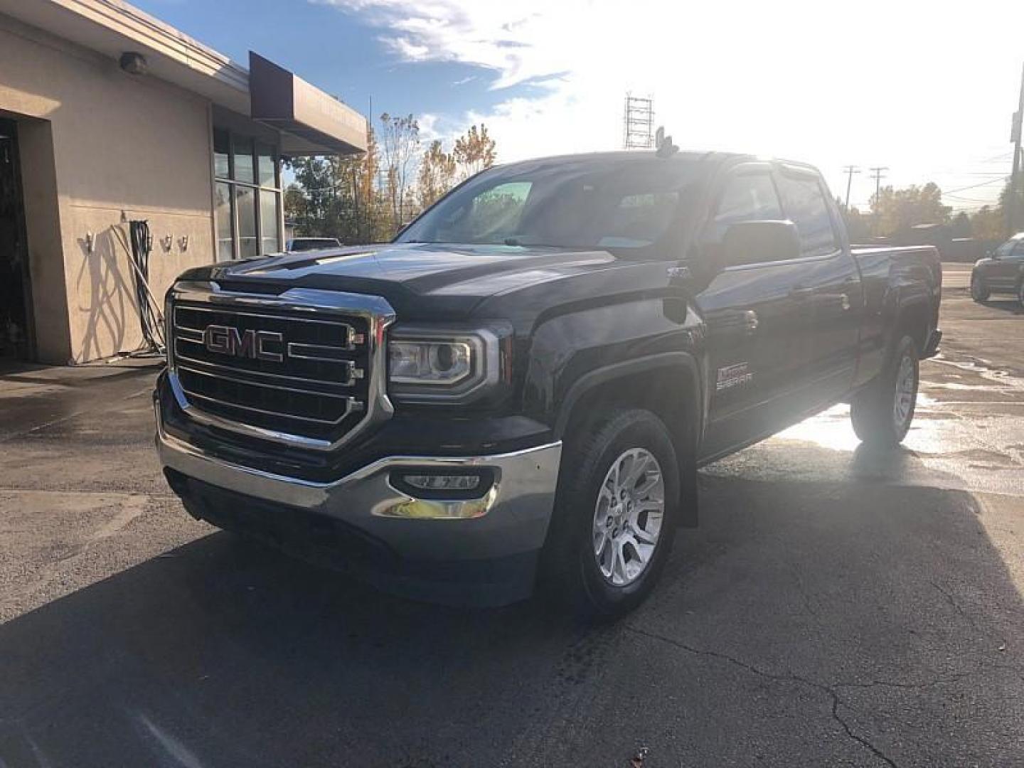 2018 BROWN /BLACK GMC Sierra 1500 SLE Double Cab 4WD (1GTV2MEC1JZ) with an 5.3L V8 OHV 16V engine, 6A transmission, located at 3304 Woodville Road, Northwood, OH, 43619, (419) 210-8019, 41.612694, -83.480743 - We are #1 Auto Loan Dealer for Good Bad or No Credit we have hundreds of vehicles to choose from, stop on in or just fill out our online application to get approved for auto financing and see your credit score for free by visiting our website today. We have Low Payment Options and Terms Available - Photo#0