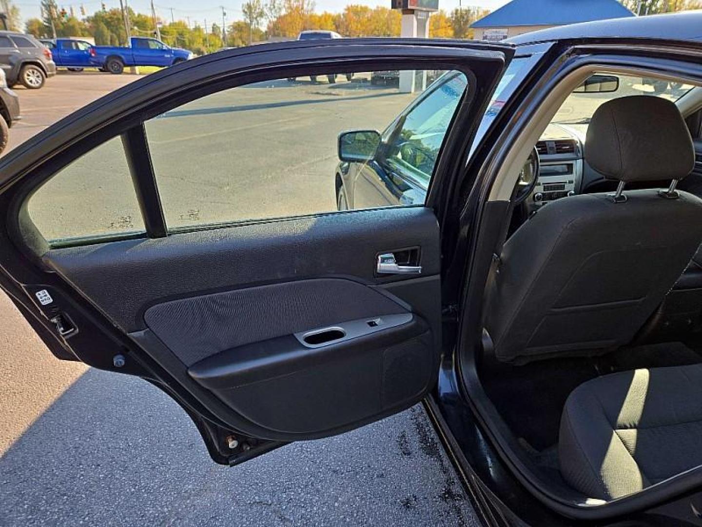 2012 BLACK /BLACK Ford Fusion SEL AWD (3FAHP0CG6CR) with an 3.0L V6 DOHC 24V engine, Automatic 6-Spd w/SelectShift transmission, located at 3304 Woodville Road, Northwood, OH, 43619, (419) 210-8019, 41.612694, -83.480743 - We are #1 Auto Loan Dealer for Good Bad or No Credit we have hundreds of vehicles to choose from, stop on in or just fill out our online application to get approved for auto financing and see your credit score for free by visiting our website today. We have Low Payment Options and Terms Available - Photo#9