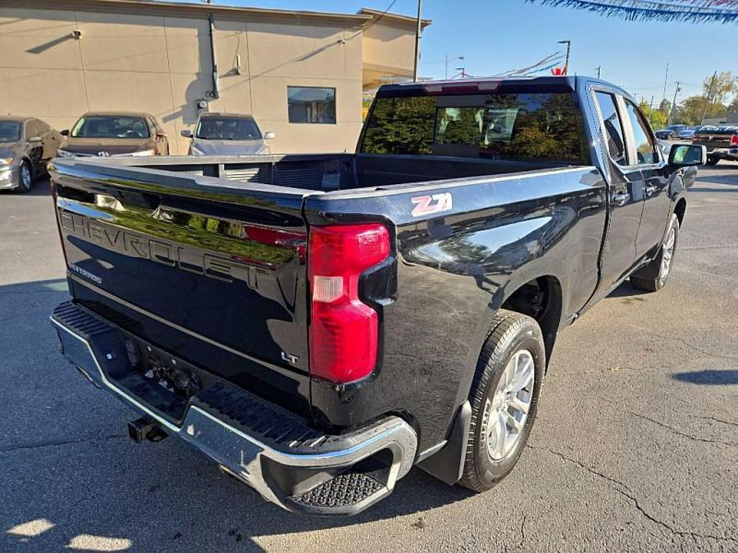 2019 BLACK /BLACK Chevrolet Silverado 1500 LT Double Cab 4WD (1GCRYDED8KZ) with an 5.3L V8 OHV 16V engine, 6A transmission, located at 3304 Woodville Road, Northwood, OH, 43619, (419) 210-8019, 41.612694, -83.480743 - We are #1 Auto Loan Dealer for Good Bad or No Credit we have hundreds of vehicles to choose from, stop on in or just fill out our online application to get approved for auto financing and see your credit score for free by visiting our website today. We have Low Payment Options and Terms Available - Photo#4