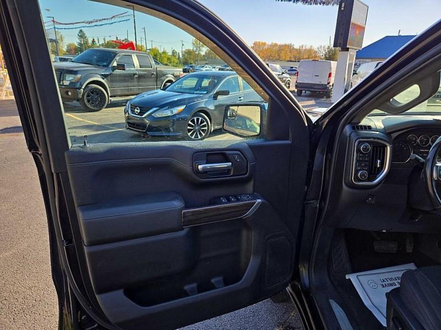 2019 BLACK /BLACK Chevrolet Silverado 1500 LT Double Cab 4WD (1GCRYDED8KZ) with an 5.3L V8 OHV 16V engine, 6A transmission, located at 3304 Woodville Road, Northwood, OH, 43619, (419) 210-8019, 41.612694, -83.480743 - We are #1 Auto Loan Dealer for Good Bad or No Credit we have hundreds of vehicles to choose from, stop on in or just fill out our online application to get approved for auto financing and see your credit score for free by visiting our website today. We have Low Payment Options and Terms Available - Photo#6