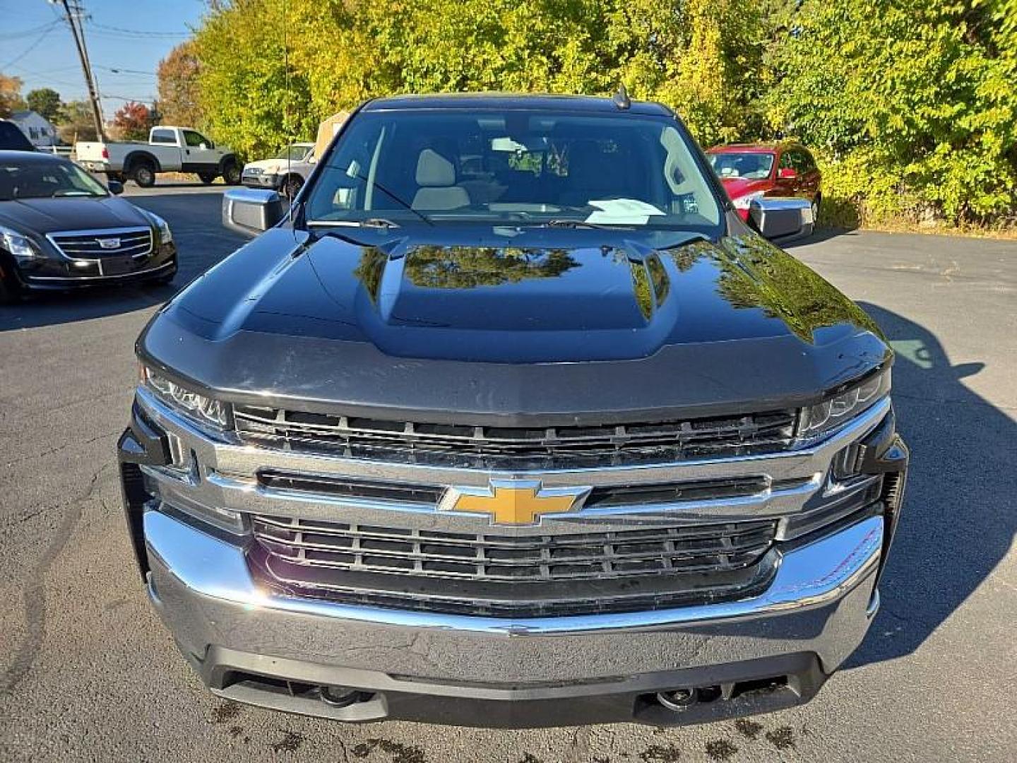 2019 BLACK /BLACK Chevrolet Silverado 1500 LT Double Cab 4WD (1GCRYDED8KZ) with an 5.3L V8 OHV 16V engine, 6A transmission, located at 3304 Woodville Road, Northwood, OH, 43619, (419) 210-8019, 41.612694, -83.480743 - We are #1 Auto Loan Dealer for Good Bad or No Credit we have hundreds of vehicles to choose from, stop on in or just fill out our online application to get approved for auto financing and see your credit score for free by visiting our website today. We have Low Payment Options and Terms Available - Photo#8