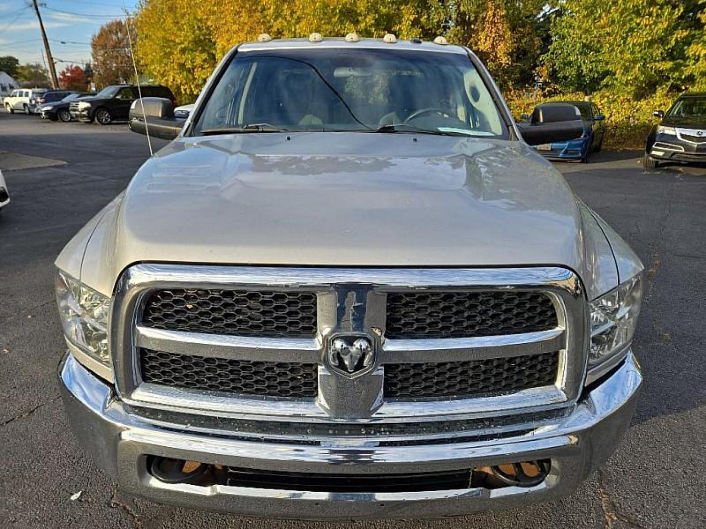 2013 SILVER /GREY RAM 2500 Tradesman Crew Cab SWB 4WD (3C6TR5CT4DG) with an 5.7L V8 OHV 16V engine, 6-Speed Automatic transmission, located at 3304 Woodville Road, Northwood, OH, 43619, (419) 210-8019, 41.612694, -83.480743 - Your #1 Destination for Auto Loans and mdash;No Matter Your Credit!At our dealership, we cater to everyone and mdash;whether you have good, bad, or no credit. With hundreds of vehicles to choose from, you can easily find the perfect car, truck, or SUV that fits your needs.Get Approved Today!Visit ou - Photo#7