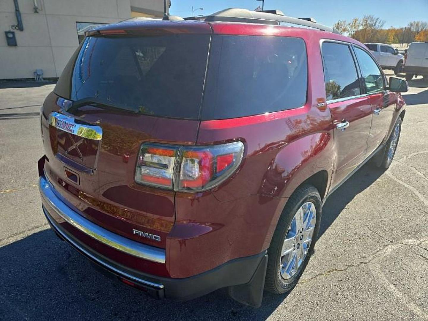 2017 RED /BLACK GMC Acadia SLT-2 AWD (1GKKVSKD2HJ) with an 3.6L V6 DOHC 24V engine, 6A transmission, located at 3304 Woodville Road, Northwood, OH, 43619, (419) 210-8019, 41.612694, -83.480743 - We are #1 Auto Loan Dealer for Good Bad or No Credit we have hundreds of vehicles to choose from, stop on in or just fill out our online application to get approved for auto financing and see your credit score for free by visiting our website today. We have Low Payment Options and Terms Available - Photo#5