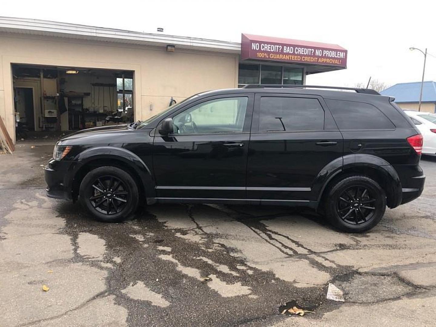 2020 BLACK /BLACK Dodge Journey SE Value (3C4PDCAB6LT) with an 2.4L L4 DOHC 16V engine, 6A transmission, located at 3304 Woodville Road, Northwood, OH, 43619, (419) 210-8019, 41.612694, -83.480743 - Your #1 Destination for Auto Loans and mdash;No Matter Your Credit!At our dealership, we cater to everyone and mdash;whether you have good, bad, or no credit. With hundreds of vehicles to choose from, you can easily find the perfect car, truck, or SUV that fits your needs.Get Approved Today!Visit ou - Photo#1