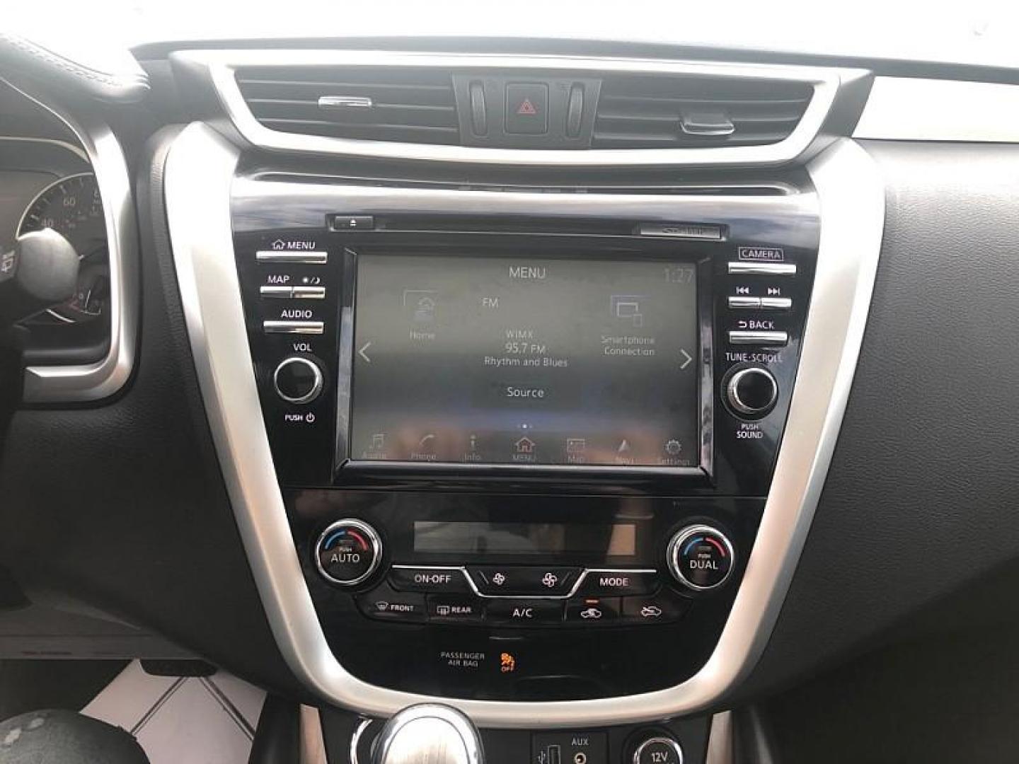 2018 WHITE /BLACK Nissan Murano Platinum AWD (5N1AZ2MH3JN) with an 3.5L V6 DOHC 24V engine, CVT transmission, located at 3304 Woodville Road, Northwood, OH, 43619, (419) 210-8019, 41.612694, -83.480743 - Your #1 Destination for Auto Loans and mdash;No Matter Your Credit!At our dealership, we cater to everyone and mdash;whether you have good, bad, or no credit. With hundreds of vehicles to choose from, you can easily find the perfect car, truck, or SUV that fits your needs.Get Approved Today!Visit ou - Photo#18