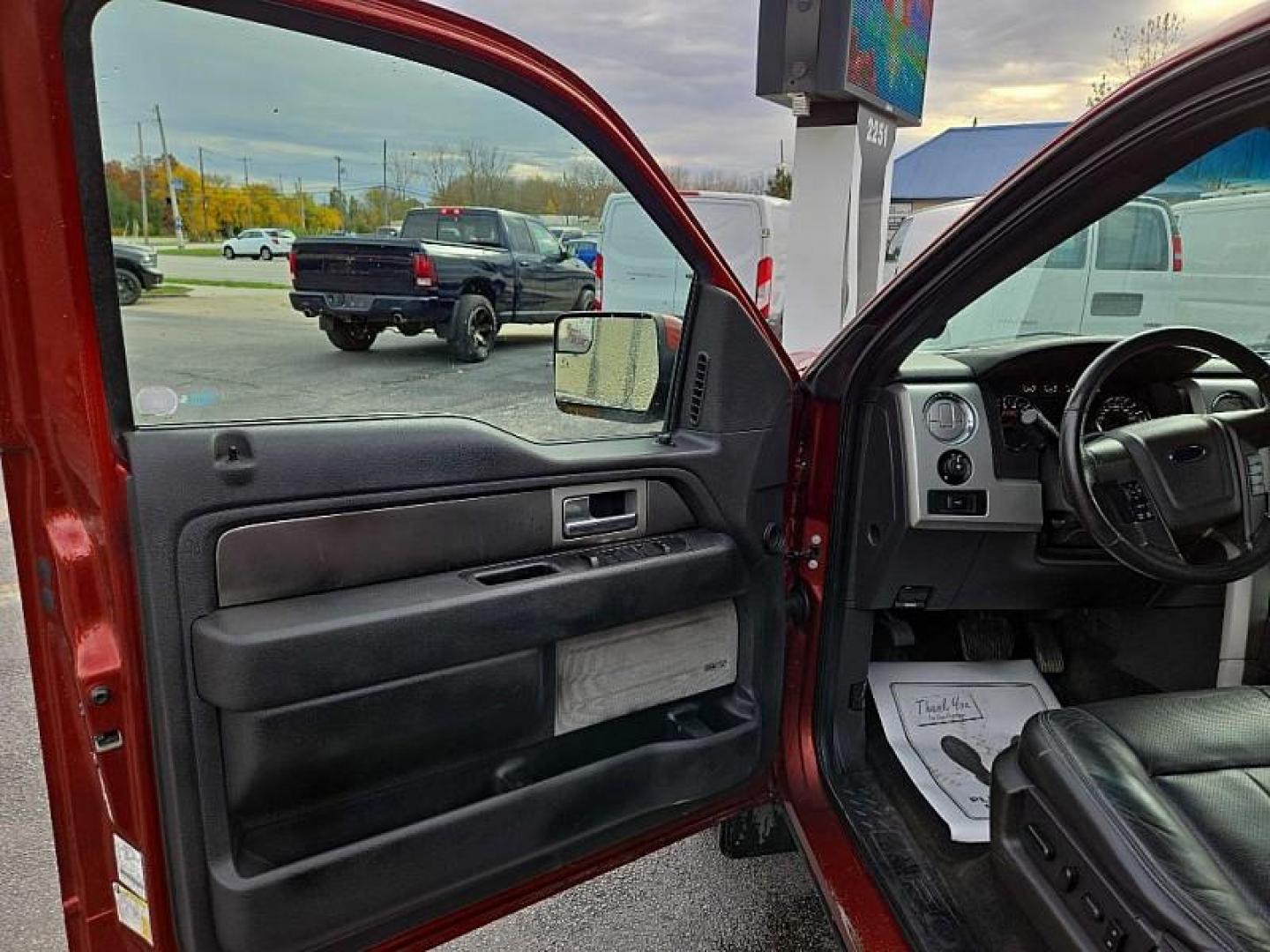 2014 ORANGE /BLACK Ford F-150 XL SuperCrew 5.5-ft. Bed 4WD (1FTFW1EF4EK) with an 5.0L V8 engine, 6-Speed Automatic transmission, located at 3304 Woodville Road, Northwood, OH, 43619, (419) 210-8019, 41.612694, -83.480743 - Your #1 Destination for Auto Loans and mdash;No Matter Your Credit!At our dealership, we cater to everyone and mdash;whether you have good, bad, or no credit. With hundreds of vehicles to choose from, you can easily find the perfect car, truck, or SUV that fits your needs.Get Approved Today!Visit ou - Photo#8