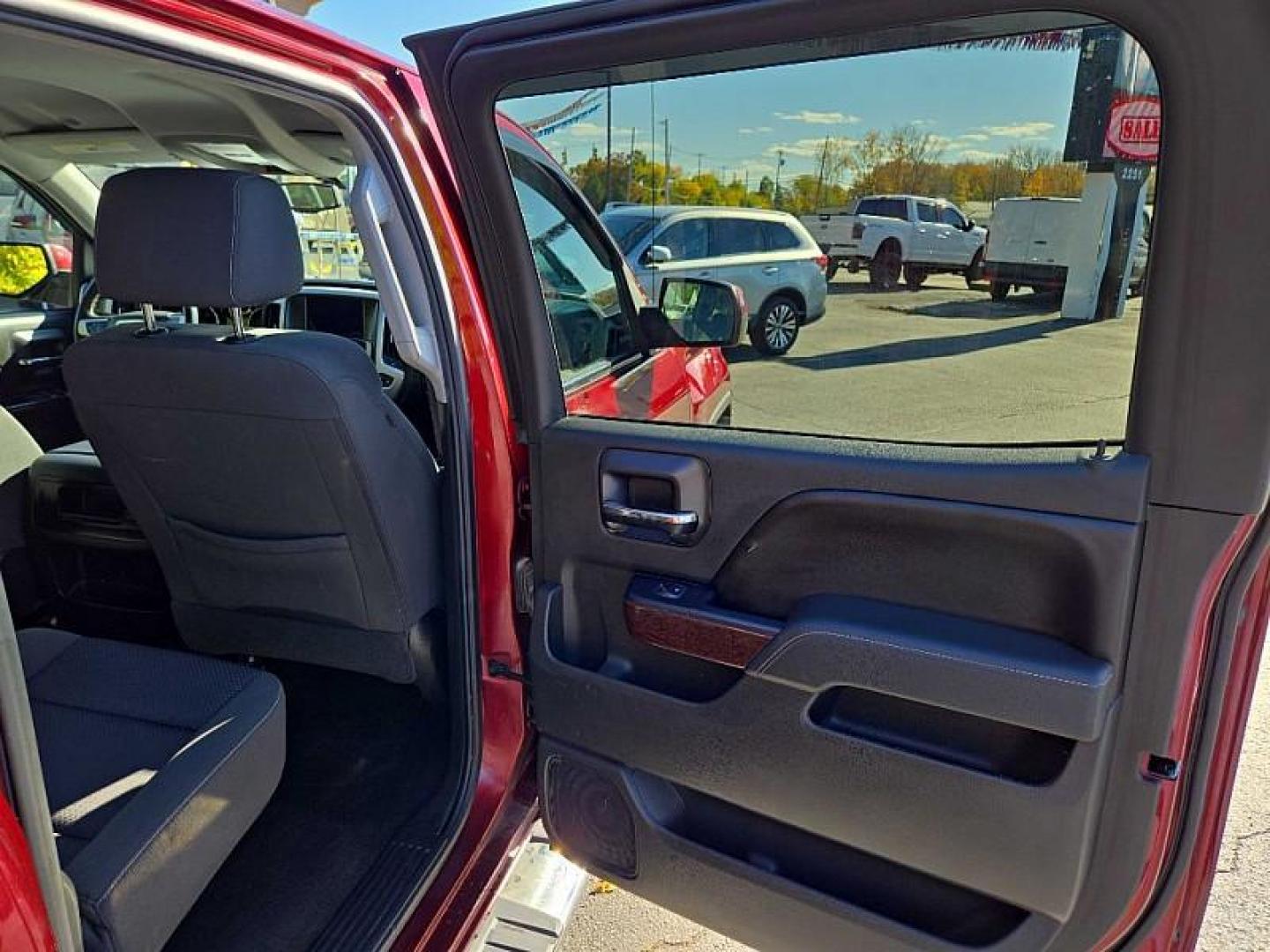 2016 RED /BLACK GMC Sierra 1500 SLE Crew Cab Long Box 4WD (3GTU2MEC3GG) with an 5.3L V8 OHV 16V engine, 6A transmission, located at 3304 Woodville Road, Northwood, OH, 43619, (419) 210-8019, 41.612694, -83.480743 - We are #1 Auto Loan Dealer for Good Bad or No Credit we have hundreds of vehicles to choose from, stop on in or just fill out our online application to get approved for auto financing and see your credit score for free by visiting our website today. We have Low Payment Options and Terms Available - Photo#12