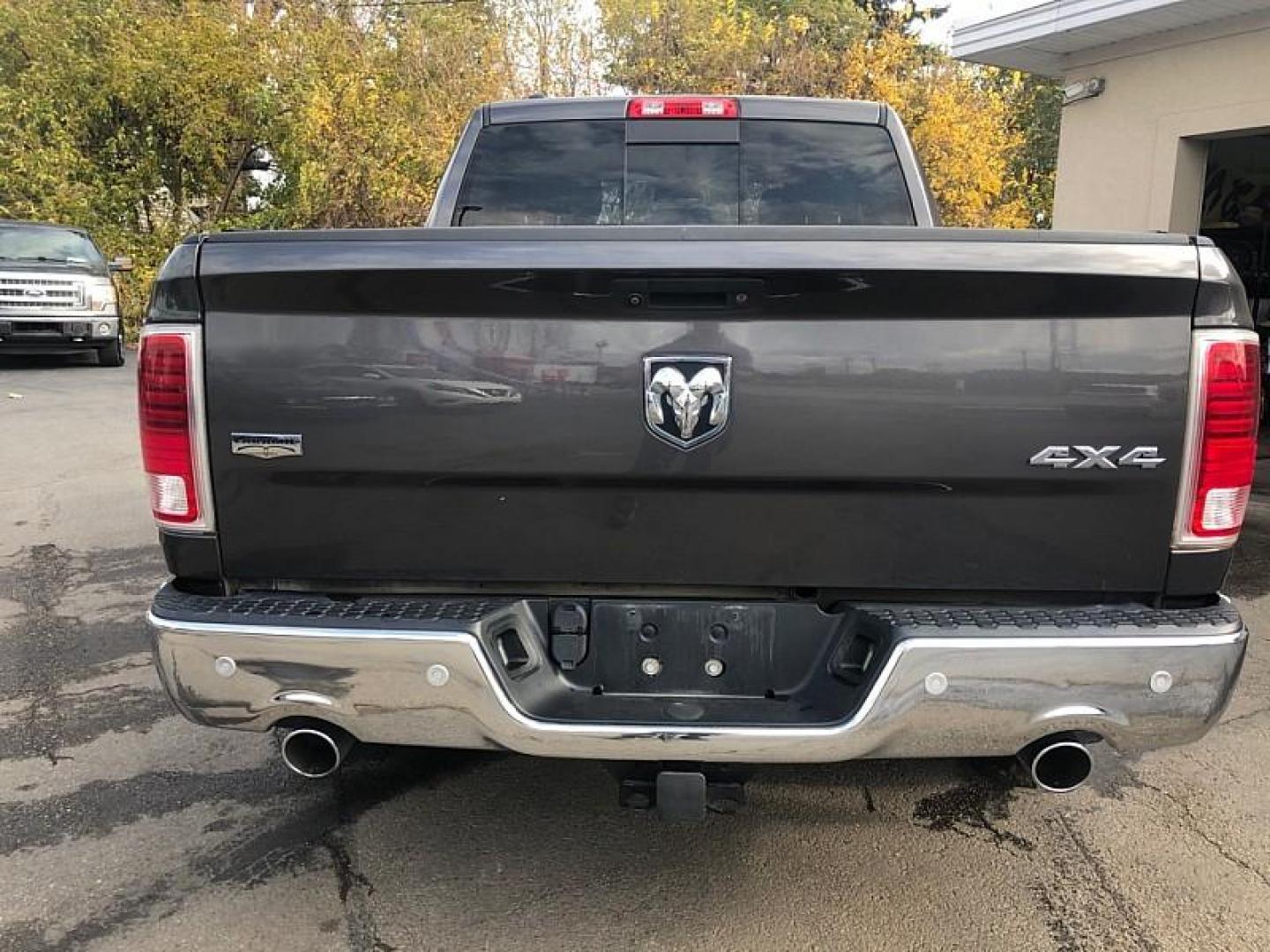 2017 GRAY /BLACK RAM 1500 Laramie Crew Cab SWB 4WD (1C6RR7NM2HS) with an 3.0L V6 DIESEL engine, 8A transmission, located at 3304 Woodville Road, Northwood, OH, 43619, (419) 210-8019, 41.612694, -83.480743 - Your #1 Destination for Auto Loans and mdash;No Matter Your Credit!At our dealership, we cater to everyone and mdash;whether you have good, bad, or no credit. With hundreds of vehicles to choose from, you can easily find the perfect car, truck, or SUV that fits your needs.Get Approved Today!Visit ou - Photo#3