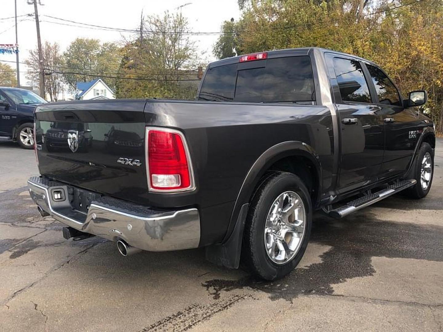 2017 GRAY /BLACK RAM 1500 Laramie Crew Cab SWB 4WD (1C6RR7NM2HS) with an 3.0L V6 DIESEL engine, 8A transmission, located at 3304 Woodville Road, Northwood, OH, 43619, (419) 210-8019, 41.612694, -83.480743 - Your #1 Destination for Auto Loans and mdash;No Matter Your Credit!At our dealership, we cater to everyone and mdash;whether you have good, bad, or no credit. With hundreds of vehicles to choose from, you can easily find the perfect car, truck, or SUV that fits your needs.Get Approved Today!Visit ou - Photo#4