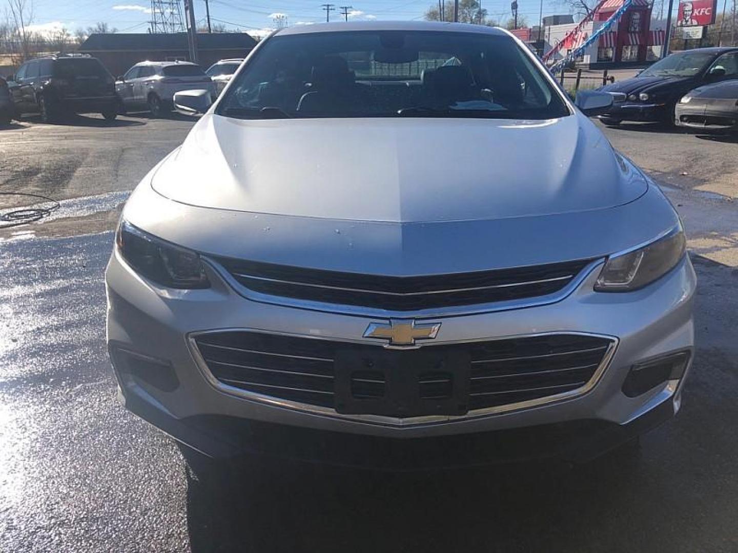 2017 SILVER /BLACK Chevrolet Malibu 1LT (1G1ZE5ST7HF) with an 1.5L L4 DOHC 16V engine, 6A transmission, located at 3304 Woodville Road, Northwood, OH, 43619, (419) 210-8019, 41.612694, -83.480743 - Your #1 Destination for Auto Loans and mdash;No Matter Your Credit!At our dealership, we cater to everyone and mdash;whether you have good, bad, or no credit. With hundreds of vehicles to choose from, you can easily find the perfect car, truck, or SUV that fits your needs.Get Approved Today!Visit ou - Photo#7