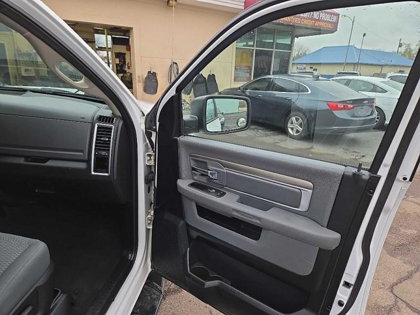 2016 WHITE /GREY RAM 1500 SLT Quad Cab 2WD (1C6RR6GG2GS) with an 3.6L V6 DOHC 24V FFV engine, 6A transmission, located at 3304 Woodville Road, Northwood, OH, 43619, (419) 210-8019, 41.612694, -83.480743 - Your #1 Destination for Auto Loans and mdash;No Matter Your Credit!At our dealership, we cater to everyone and mdash;whether you have good, bad, or no credit. With hundreds of vehicles to choose from, you can easily find the perfect car, truck, or SUV that fits your needs.Get Approved Today!Visit ou - Photo#34