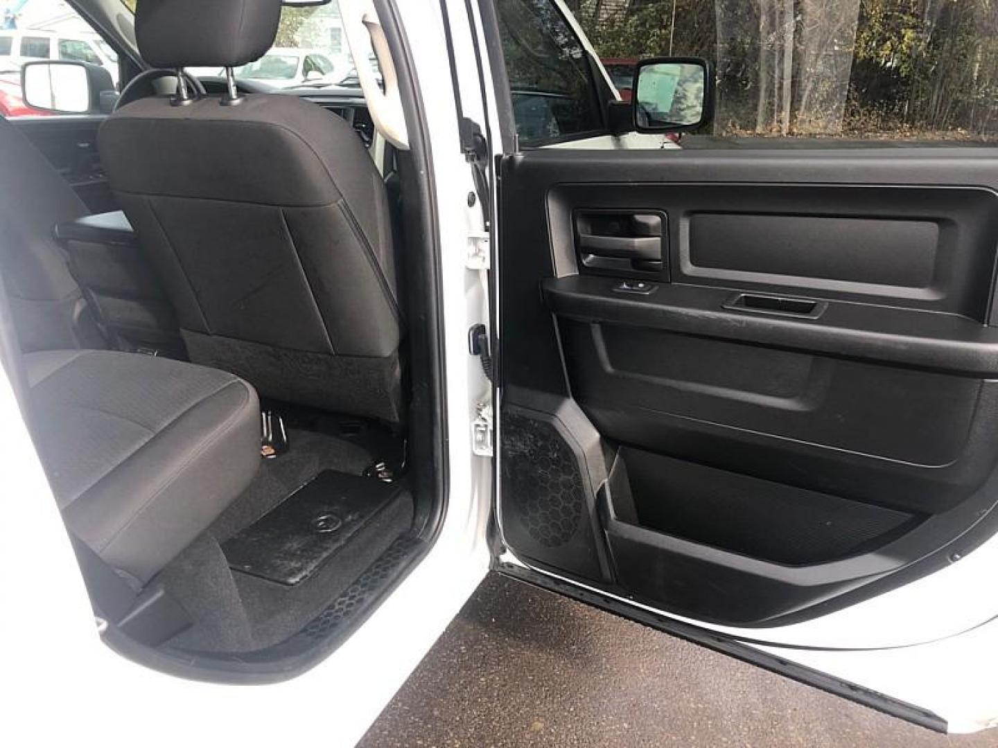 2020 WHITE /BLACK RAM 1500 Classic Tradesman Crew Cab SWB 4WD (1C6RR7KT8LS) with an 5.7L V8 OHV 16V engine, 8A transmission, located at 3304 Woodville Road, Northwood, OH, 43619, (419) 210-8019, 41.612694, -83.480743 - Your #1 Destination for Auto Loans and mdash;No Matter Your Credit!At our dealership, we cater to everyone and mdash;whether you have good, bad, or no credit. With hundreds of vehicles to choose from, you can easily find the perfect car, truck, or SUV that fits your needs.Get Approved Today!Visit ou - Photo#12