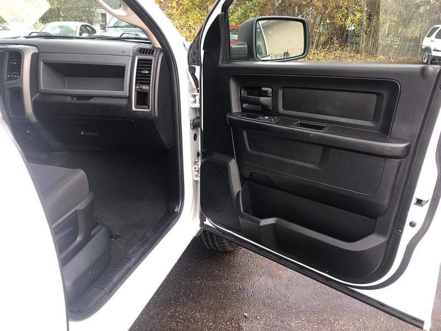 2020 WHITE /BLACK RAM 1500 Classic Tradesman Crew Cab SWB 4WD (1C6RR7KT8LS) with an 5.7L V8 OHV 16V engine, 8A transmission, located at 3304 Woodville Road, Northwood, OH, 43619, (419) 210-8019, 41.612694, -83.480743 - Your #1 Destination for Auto Loans and mdash;No Matter Your Credit!At our dealership, we cater to everyone and mdash;whether you have good, bad, or no credit. With hundreds of vehicles to choose from, you can easily find the perfect car, truck, or SUV that fits your needs.Get Approved Today!Visit ou - Photo#14