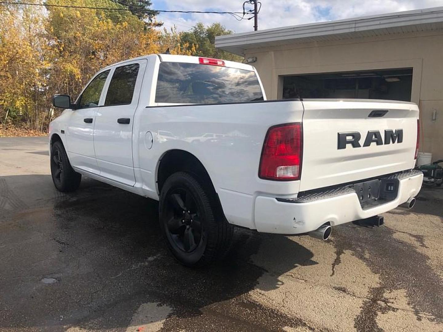 2020 WHITE /BLACK RAM 1500 Classic Tradesman Crew Cab SWB 4WD (1C6RR7KT8LS) with an 5.7L V8 OHV 16V engine, 8A transmission, located at 3304 Woodville Road, Northwood, OH, 43619, (419) 210-8019, 41.612694, -83.480743 - Your #1 Destination for Auto Loans and mdash;No Matter Your Credit!At our dealership, we cater to everyone and mdash;whether you have good, bad, or no credit. With hundreds of vehicles to choose from, you can easily find the perfect car, truck, or SUV that fits your needs.Get Approved Today!Visit ou - Photo#2