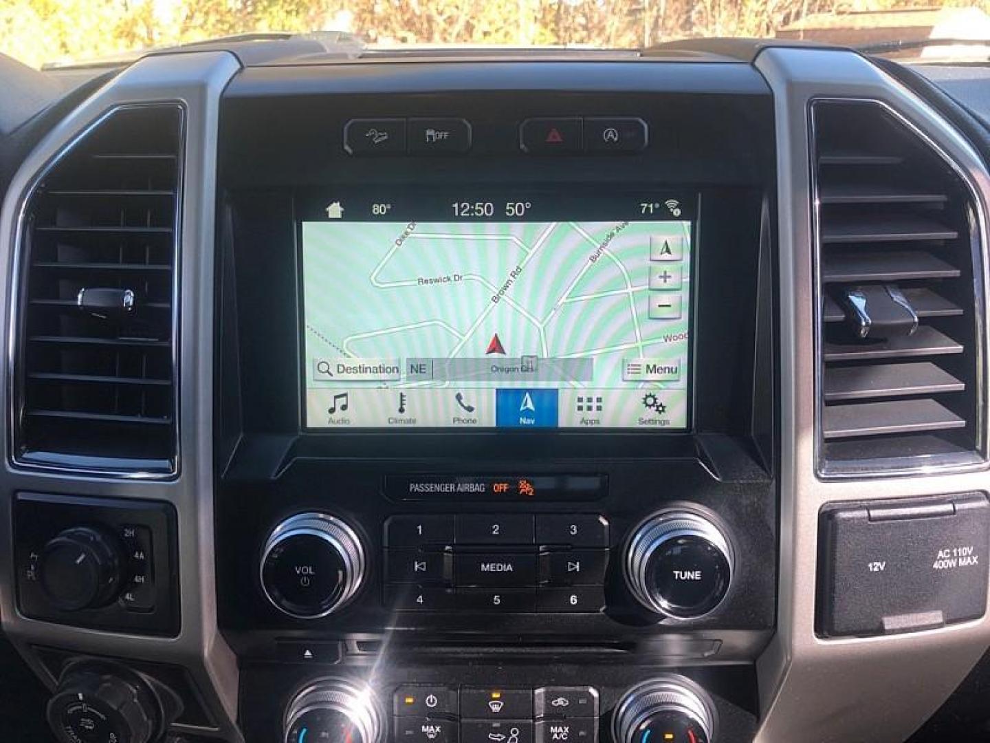 2017 WHITE /BLACK Ford F-150 XLT SuperCrew 6.5-ft. Bed 4WD (1FTEW1EG9HF) with an 3.5L V6 TURBO engine, 6A transmission, located at 3304 Woodville Road, Northwood, OH, 43619, (419) 210-8019, 41.612694, -83.480743 - Your #1 Destination for Auto Loans and mdash;No Matter Your Credit!At our dealership, we cater to everyone and mdash;whether you have good, bad, or no credit. With hundreds of vehicles to choose from, you can easily find the perfect car, truck, or SUV that fits your needs.Get Approved Today!Visit ou - Photo#22