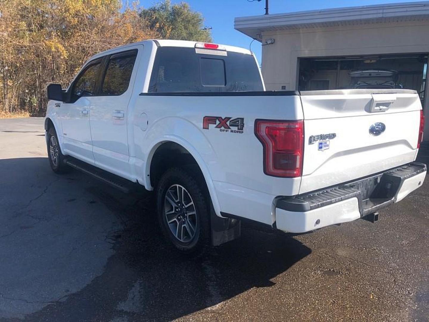 2017 WHITE /BLACK Ford F-150 XLT SuperCrew 6.5-ft. Bed 4WD (1FTEW1EG9HF) with an 3.5L V6 TURBO engine, 6A transmission, located at 3304 Woodville Road, Northwood, OH, 43619, (419) 210-8019, 41.612694, -83.480743 - Your #1 Destination for Auto Loans and mdash;No Matter Your Credit!At our dealership, we cater to everyone and mdash;whether you have good, bad, or no credit. With hundreds of vehicles to choose from, you can easily find the perfect car, truck, or SUV that fits your needs.Get Approved Today!Visit ou - Photo#2