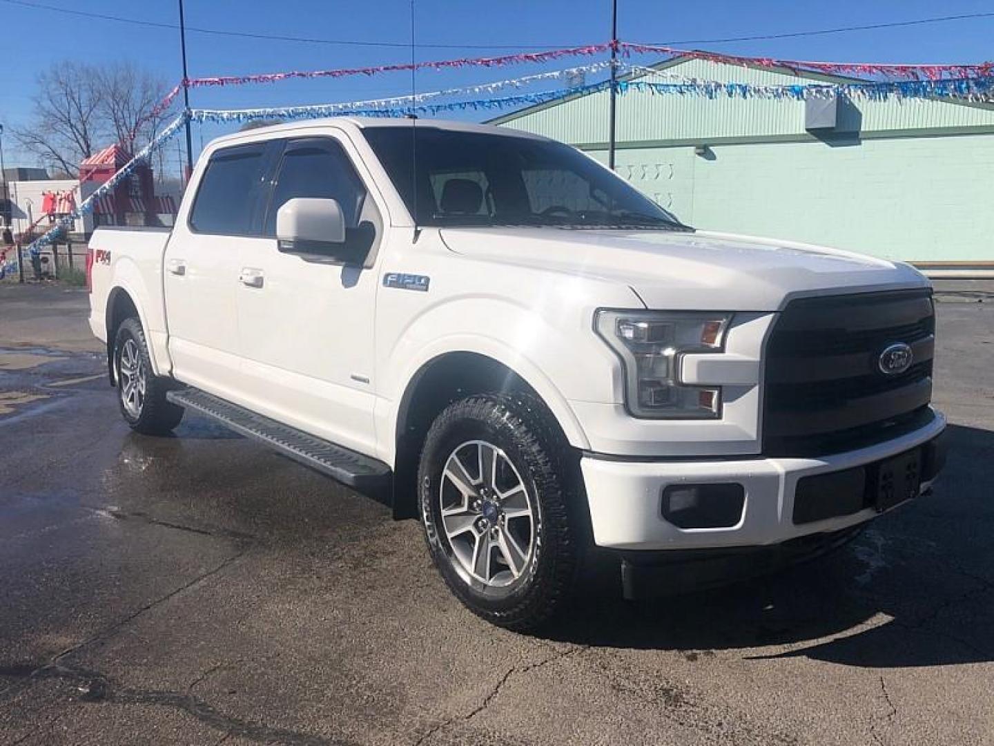 2017 WHITE /BLACK Ford F-150 XLT SuperCrew 6.5-ft. Bed 4WD (1FTEW1EG9HF) with an 3.5L V6 TURBO engine, 6A transmission, located at 3304 Woodville Road, Northwood, OH, 43619, (419) 210-8019, 41.612694, -83.480743 - Your #1 Destination for Auto Loans and mdash;No Matter Your Credit!At our dealership, we cater to everyone and mdash;whether you have good, bad, or no credit. With hundreds of vehicles to choose from, you can easily find the perfect car, truck, or SUV that fits your needs.Get Approved Today!Visit ou - Photo#6