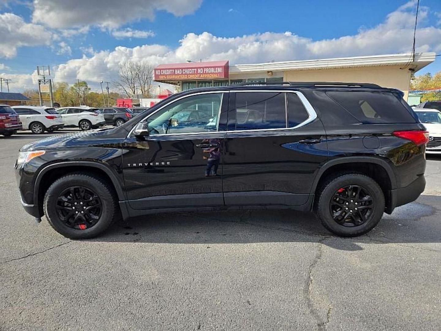 2019 BLACK /BLACK Chevrolet Traverse LT Feather AWD (1GNEVHKW4KJ) with an 3.6L V6 DOHC 24V engine, 9A transmission, located at 3304 Woodville Road, Northwood, OH, 43619, (419) 210-8019, 41.612694, -83.480743 - Your #1 Destination for Auto Loans and mdash;No Matter Your Credit!At our dealership, we cater to everyone and mdash;whether you have good, bad, or no credit. With hundreds of vehicles to choose from, you can easily find the perfect car, truck, or SUV that fits your needs.Get Approved Today!Visit ou - Photo#1