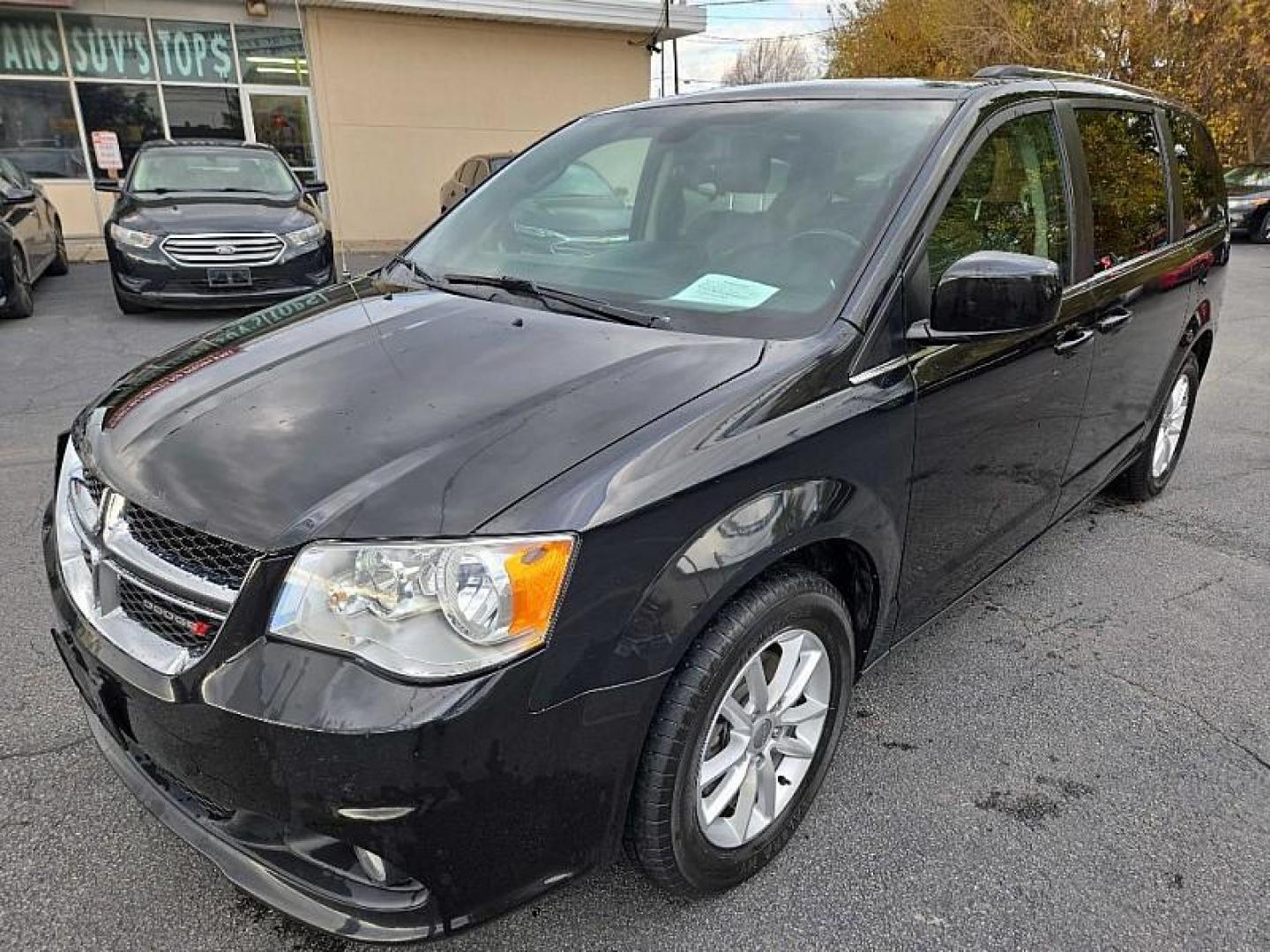 2019 BLACK /BLACK Dodge Grand Caravan SXT (2C4RDGCG8KR) with an 3.6L V6 DOHC 24V engine, 6A transmission, located at 3304 Woodville Road, Northwood, OH, 43619, (419) 210-8019, 41.612694, -83.480743 - Your #1 Destination for Auto Loans and mdash;No Matter Your Credit!At our dealership, we cater to everyone and mdash;whether you have good, bad, or no credit. With hundreds of vehicles to choose from, you can easily find the perfect car, truck, or SUV that fits your needs.Get Approved Today!Visit ou - Photo#0