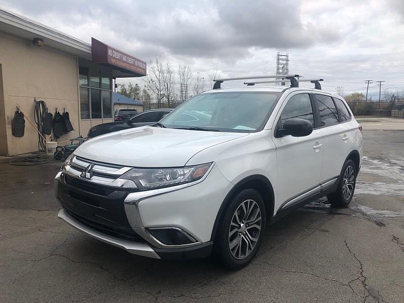 photo of 2018 Mitsubishi Outlander SEL AWD