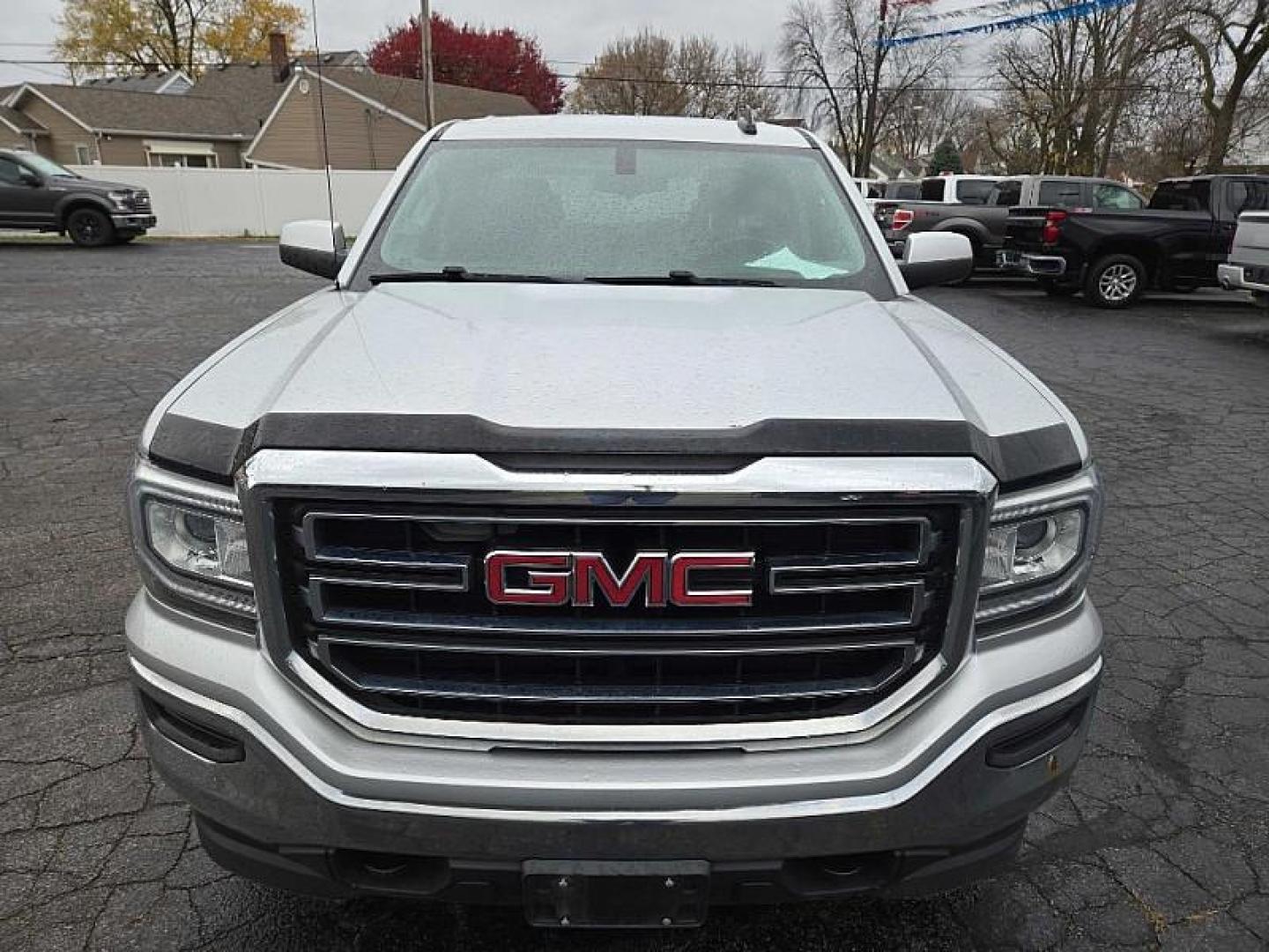 2017 SILVER /BLACK GMC Sierra 1500 SLE Double Cab 4WD (1GTV2MEC8HZ) with an 5.3L V8 OHV 16V engine, 6A transmission, located at 3304 Woodville Road, Northwood, OH, 43619, (419) 210-8019, 41.612694, -83.480743 - Your #1 Destination for Auto Loans and mdash;No Matter Your Credit!At our dealership, we cater to everyone and mdash;whether you have good, bad, or no credit. With hundreds of vehicles to choose from, you can easily find the perfect car, truck, or SUV that fits your needs.Get Approved Today!Visit ou - Photo#8