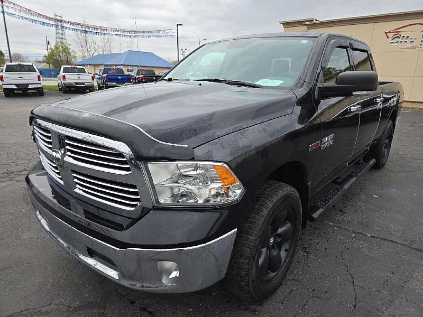 2018 BLACK /BLACK RAM 1500 SLT Crew Cab LWB 4WD (1C6RR7TMXJS) with an 3.0L V6 DOHC 24V DIESEL engine, 8A transmission, located at 3304 Woodville Road, Northwood, OH, 43619, (419) 210-8019, 41.612694, -83.480743 - Your #1 Destination for Auto Loans and mdash;No Matter Your Credit!At our dealership, we cater to everyone and mdash;whether you have good, bad, or no credit. With hundreds of vehicles to choose from, you can easily find the perfect car, truck, or SUV that fits your needs.Get Approved Today!Visit ou - Photo#0