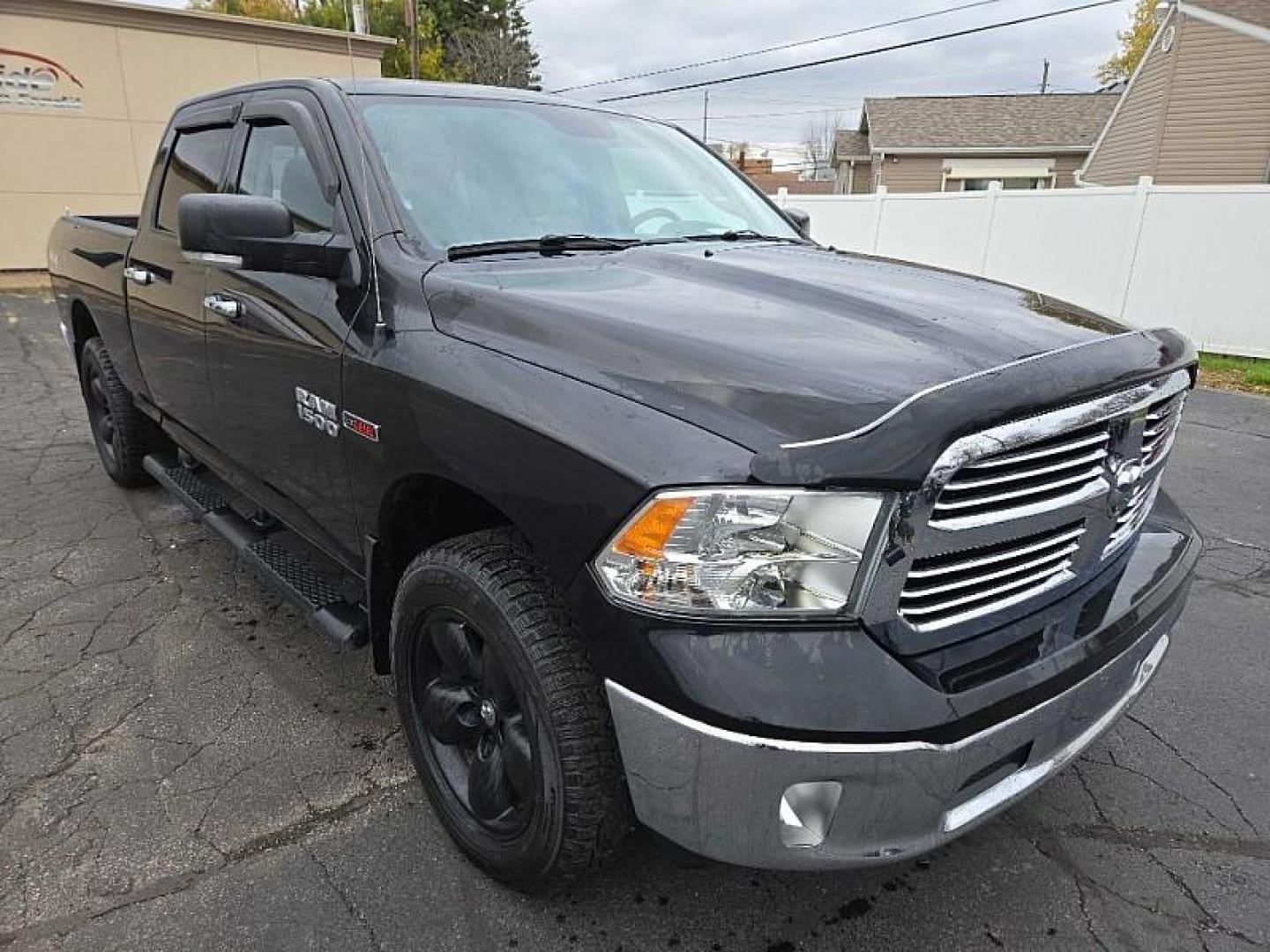 2018 BLACK /BLACK RAM 1500 SLT Crew Cab LWB 4WD (1C6RR7TMXJS) with an 3.0L V6 DOHC 24V DIESEL engine, 8A transmission, located at 3304 Woodville Road, Northwood, OH, 43619, (419) 210-8019, 41.612694, -83.480743 - Your #1 Destination for Auto Loans and mdash;No Matter Your Credit!At our dealership, we cater to everyone and mdash;whether you have good, bad, or no credit. With hundreds of vehicles to choose from, you can easily find the perfect car, truck, or SUV that fits your needs.Get Approved Today!Visit ou - Photo#11