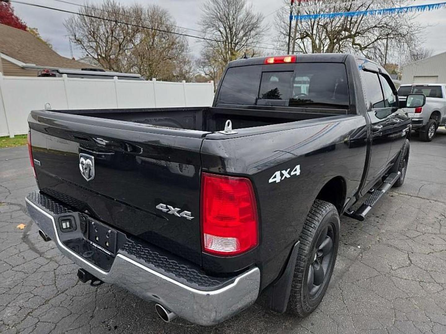 2018 BLACK /BLACK RAM 1500 SLT Crew Cab LWB 4WD (1C6RR7TMXJS) with an 3.0L V6 DOHC 24V DIESEL engine, 8A transmission, located at 3304 Woodville Road, Northwood, OH, 43619, (419) 210-8019, 41.612694, -83.480743 - Your #1 Destination for Auto Loans and mdash;No Matter Your Credit!At our dealership, we cater to everyone and mdash;whether you have good, bad, or no credit. With hundreds of vehicles to choose from, you can easily find the perfect car, truck, or SUV that fits your needs.Get Approved Today!Visit ou - Photo#4